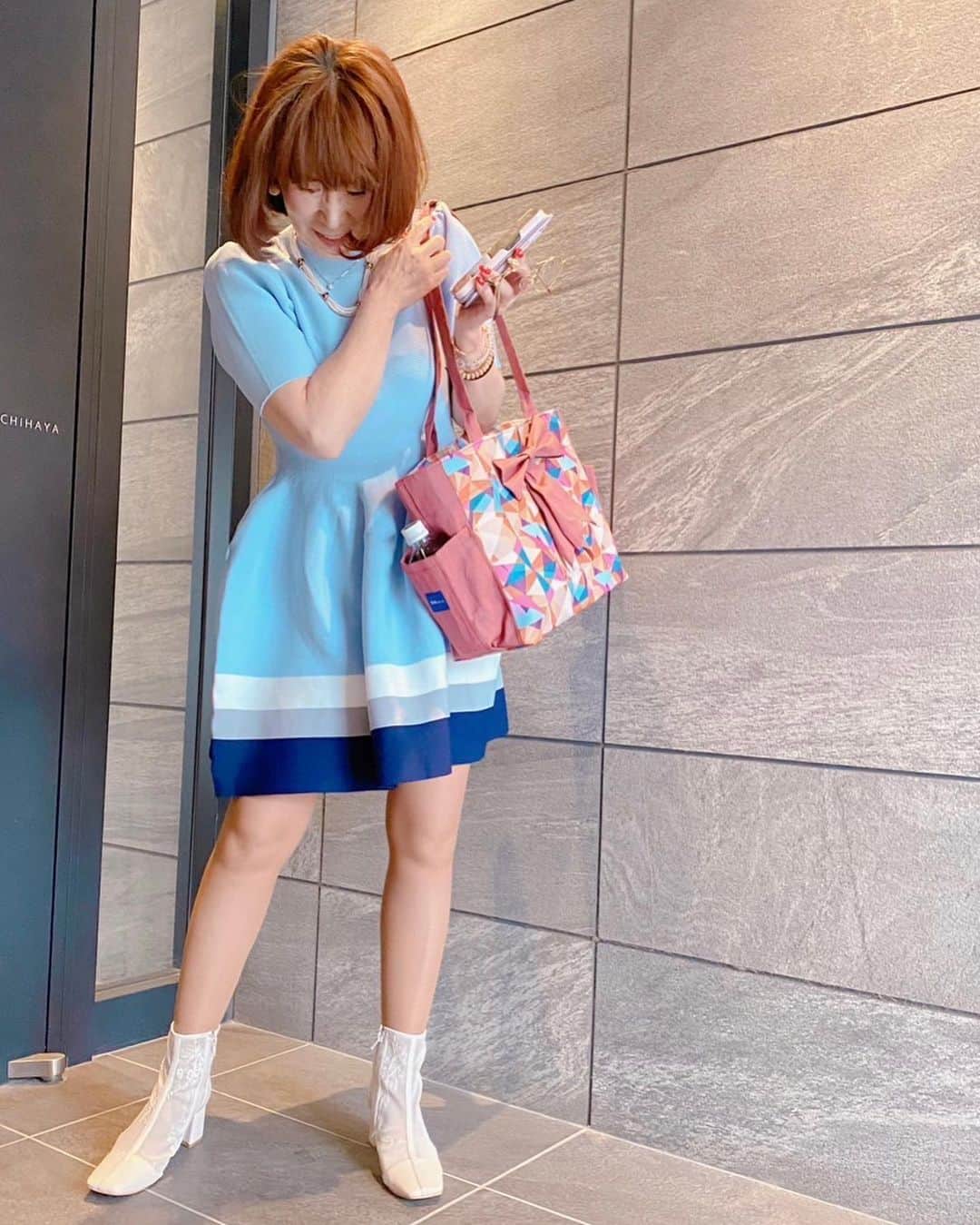 のインスタグラム：「告知させて下さい  唐津バイキングから 三年目  愛しとーとごはんを 4月18日オープン する事になりました  バイキングレストランと違い  五ケ山豆腐ランチ 唐揚げランチ カレーランチ  蕎麦天ぷらランチ グルテンフリー 十割蕎麦にこだわりました  そして 愛しとーとの社員食堂が皆様にも食べてもらえるように  社員食堂日替わりランチ  そしてデザートも グルテンフリーに こだわって 野菜たっぷり 健康ランチを  オープンします  4月18日 私も居ます  皆様にお会い出来る事を心より願ってます  愛しとーとごはん🍚 4月18日オープンです よろしくお願いします🤲  AIを取り入れて チケットを買ってもらう 自由に席に着いてもらう サービスエリアみたいなシステムです  フードコート形式です 売店もあります  愛しとーとの日替わり 社員食堂を 皆様にも食べて 頂きたいと オープンしました 会える日を楽しみに してまーす😊  #ありがとう #愛しとーと  #社員食堂日替わりランチ #はっちゃん #5月の連休  #オープン  #フライパンランチ  #唐津」