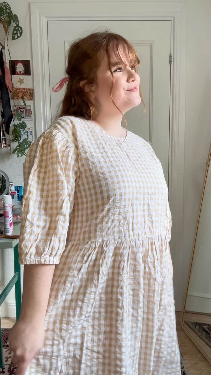のインスタグラム：「Beata (she/her) looks too cute in our new spring dresses 💕 Which is ur fave?」