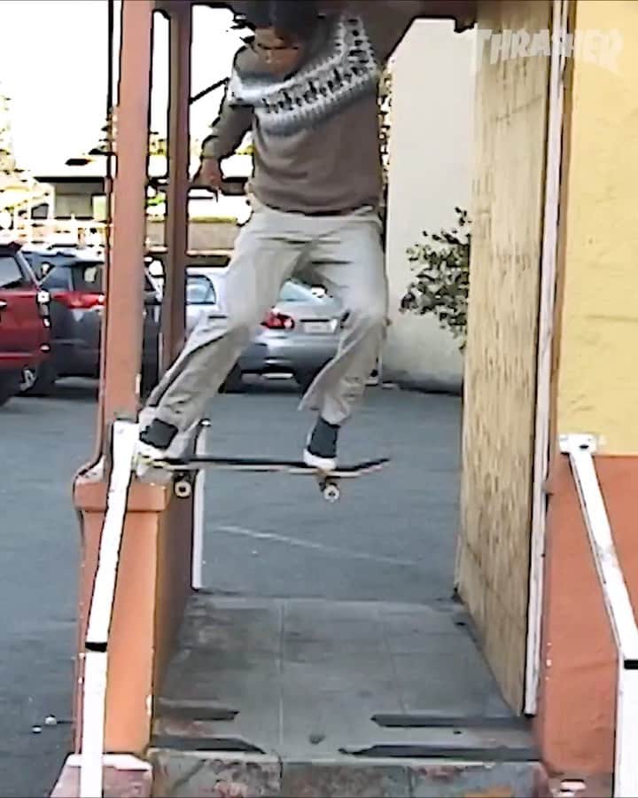 スラッシャーのインスタグラム：「👽 @joey_guevara’s LIGHT PATH part for @alienworkshop is playing on our YouTube channel 📺 🎬 @torch_song_film」
