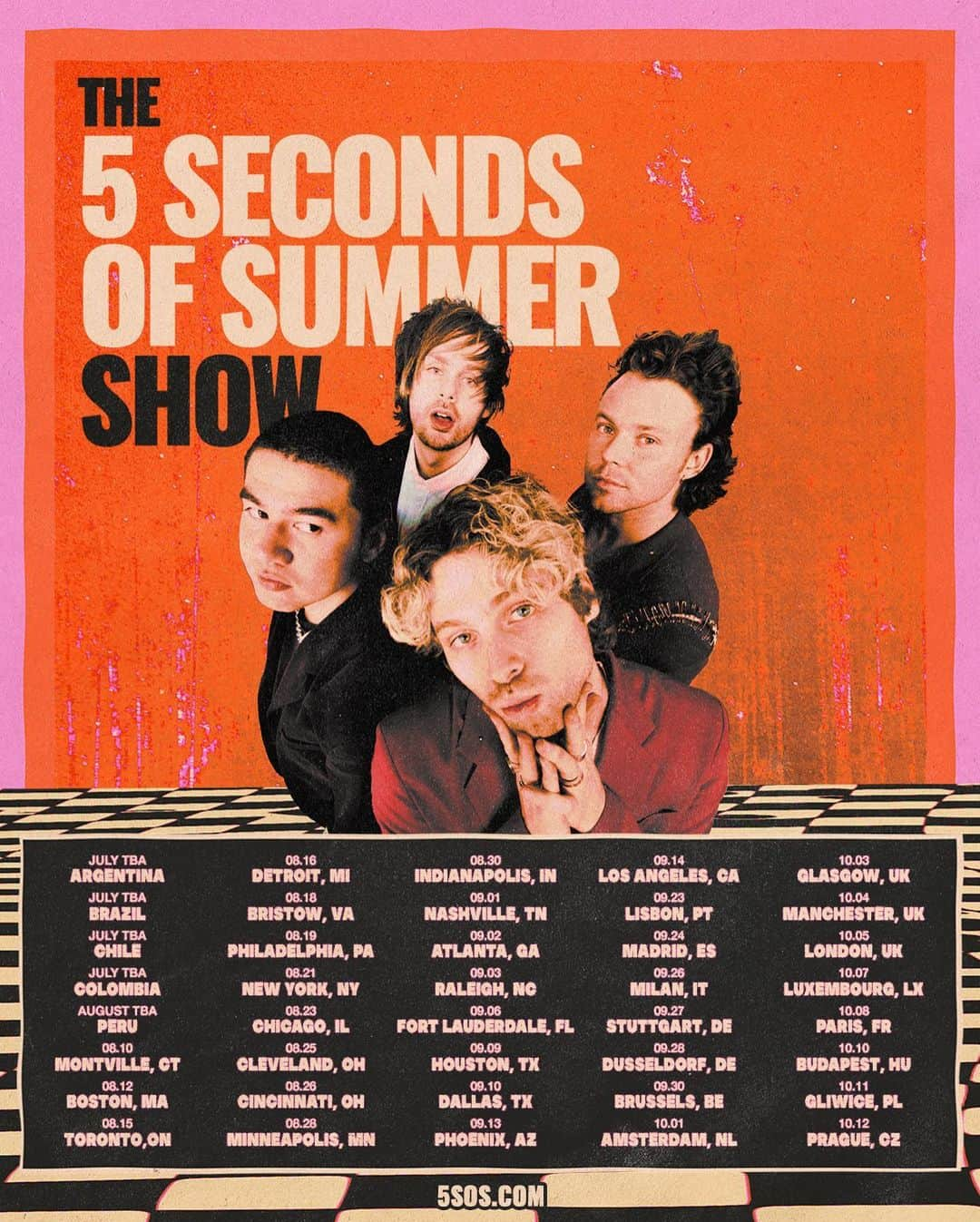 マイケル・クリフォードのインスタグラム：「THE 5 SECONDS OF SUMMER SHOW see you later this year 🥰🖤🤍🖤🤍🖤🤍」