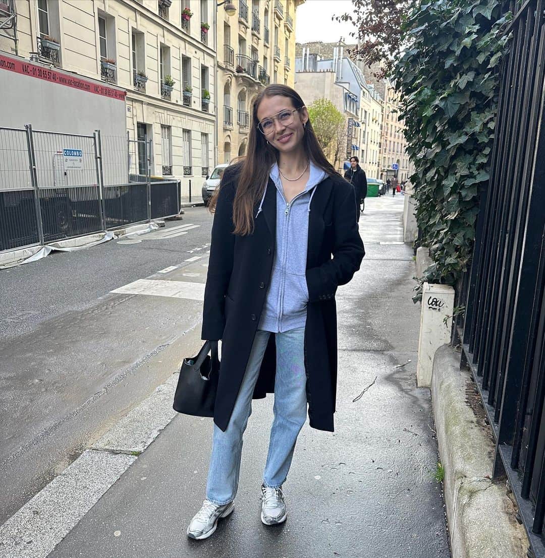 emilyのインスタグラム：「Happy and I know it 🫶🏻🫶🏻🫶🏻💕💕💕💕🐷🐷🐷🐷🍓🍓🍓🍓🍓🥨🥨🥨🥨🥨🍉🍉🍉🍉🍉」