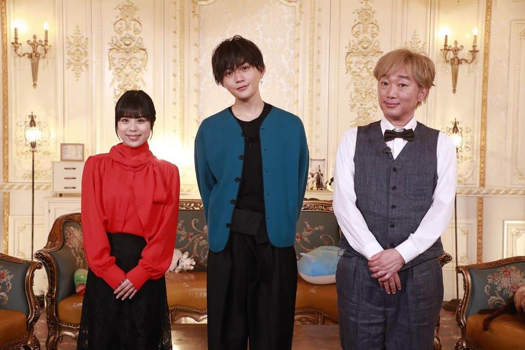 岩田まありのインスタグラム：「‼️お知らせ‼️  夜な夜な不思議の館にて 御曹司・八木勇征からの招待状　supported by原神  に秘書役で出演します‼️✨  BS朝日にて4月15日(土)よる11:30スタートです🥰  毎回旬なゲストをお招きして、趣味や興味のあることについて、ここでしか聞けないわがままトークを繰り広げますっ✨  【出演】 #八木勇征  #小沢一敬  #いわたまあり   #夜な夜な不思議の館にて  #ヨナフシギ」