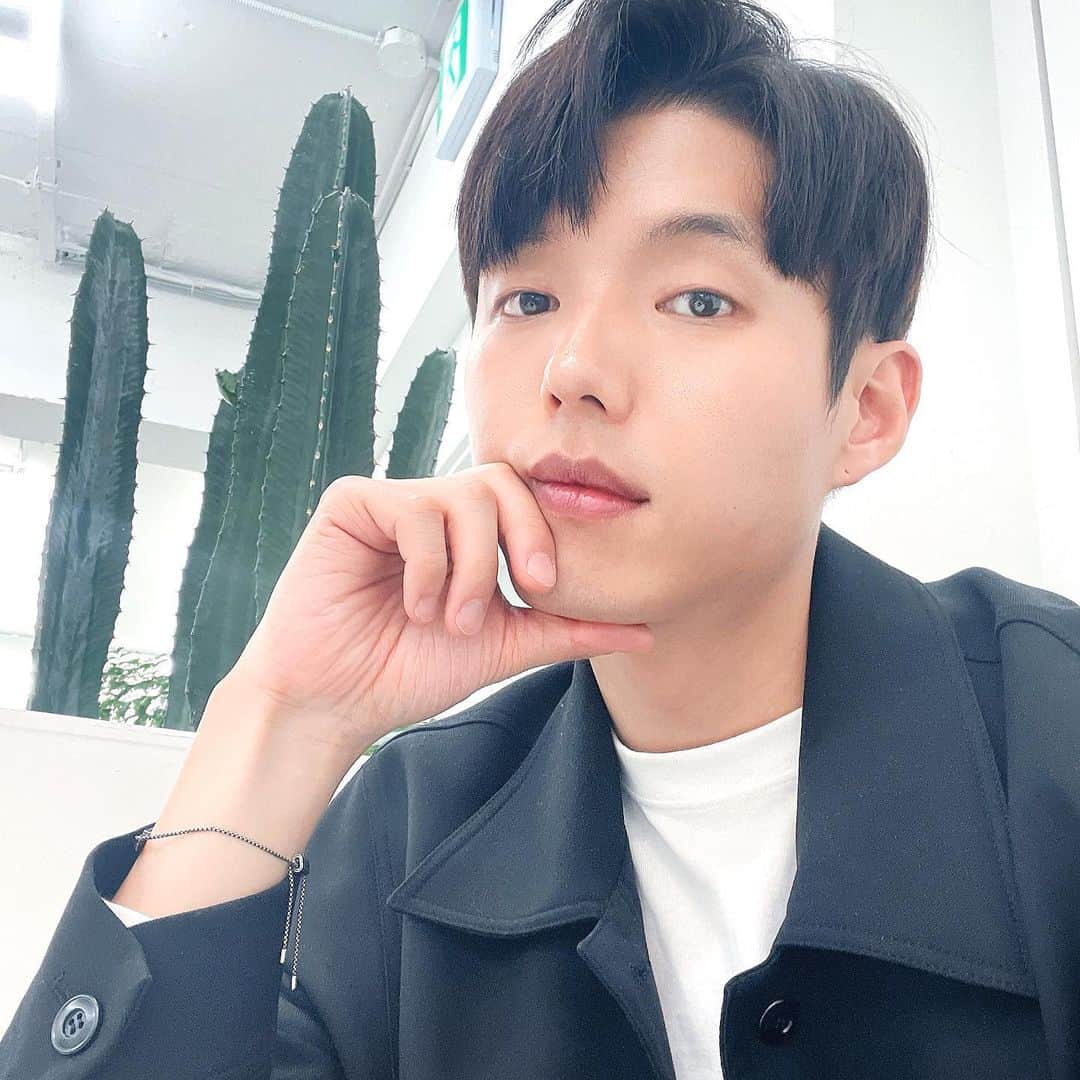 さんのインスタグラム写真 - (Instagram)「카페갬성🍀」4月6日 18時21分 - actor_hajun