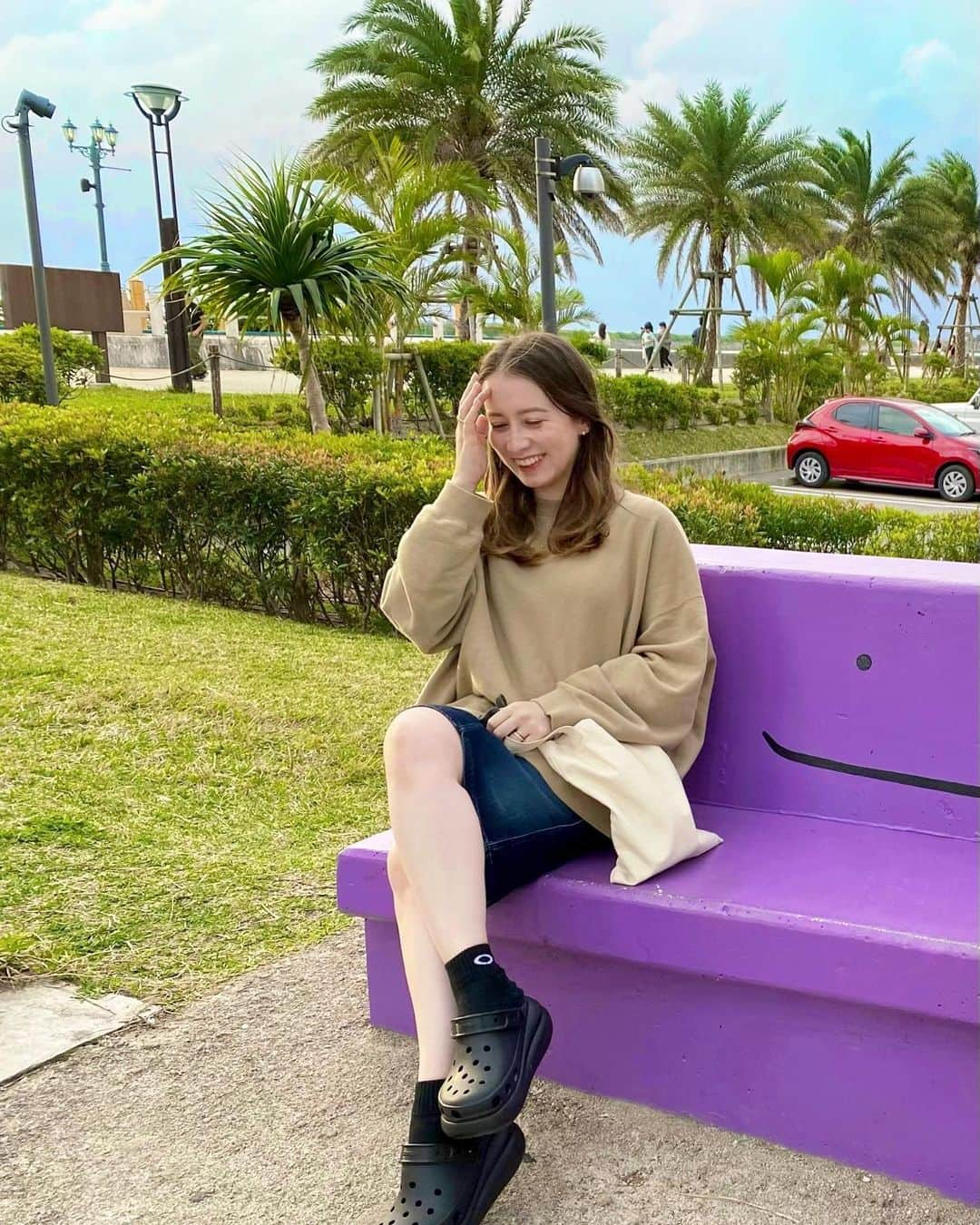 ドーキンズ英里奈のインスタグラム：「OKINAWA TRIP✈️  北谷アメリカンヴィレッジ🇺🇸  📍ポケジェニック 前に行った時からさらに増えてる！！ ポケモンづくし楽しいよねぇ😆  📍カリフキッチン 海がドーンと見えるカフェ パンケーキ🥞💕  📍キングタコス タコライス食べるなら元祖はココらしい🌮 今回はタコスにしたけれど 次はタコライス食べたいな〜🤤  #沖縄旅行 #沖縄観光スポット #okinawatrip #北谷アメリカンビレッジ #アメリカンビレッジ #北谷グルメ #キングタコス #沖縄タコス #ポケジェニック」