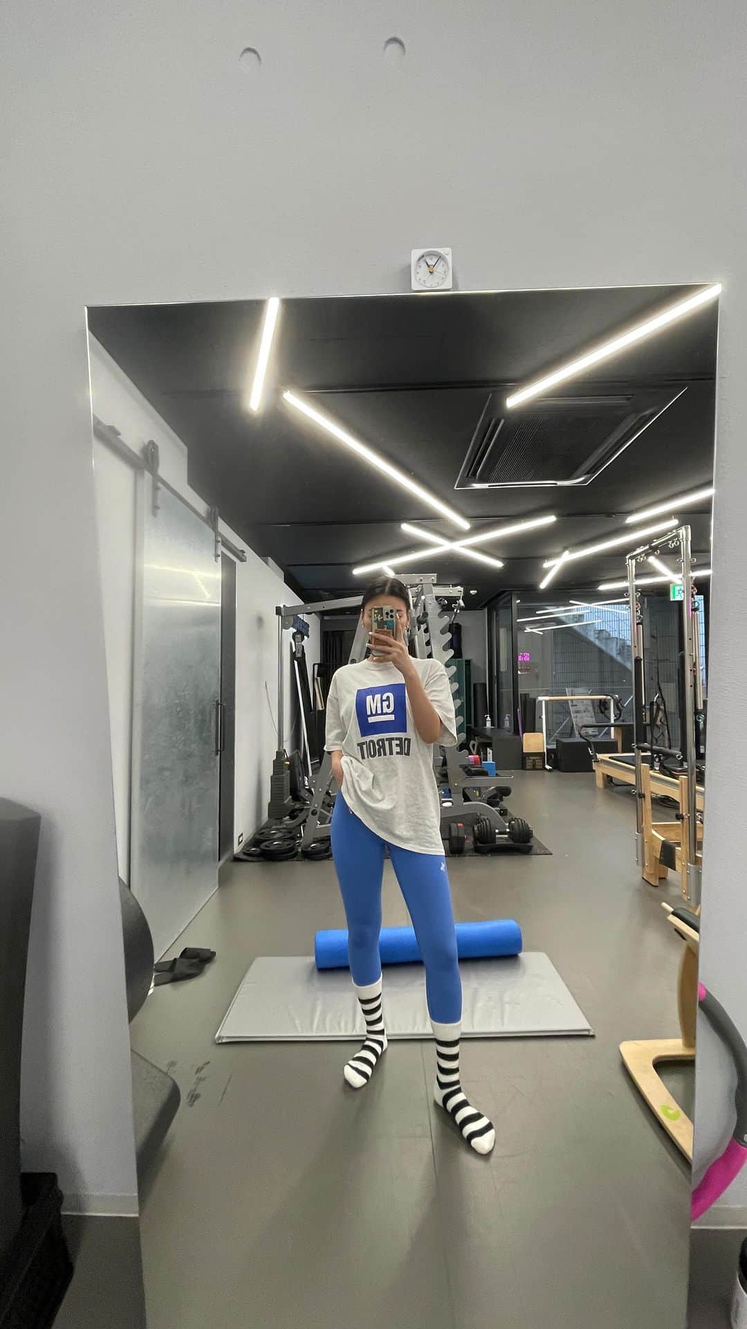 松本優のインスタグラム：「初ピラティスは　@3731bodyworx 🖤 反り腰と巻き方がとっても気になっていたんですが、一回で劇的変化で嬉しい！これから通って綺麗な姿勢を目指します✨ #マシーンピラティス #ピラティス#ダイエット#姿勢矯正#pilates #diet」