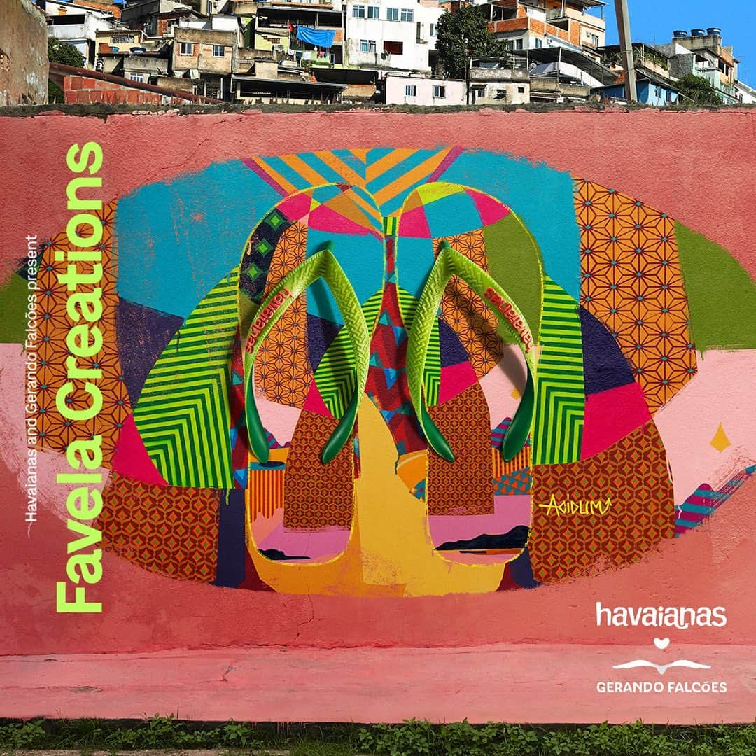 Havaianas Europeさんのインスタグラム写真 - (Havaianas EuropeInstagram)「The #FavelaCreations collection was designed in collaboration with young creatives from socially and economically vulnerable areas of Brazil.  In order to keep empowering Brazilian youth, Havaianas will donate 7% of the collection’s proceeds to partner NGO Gerando Falcões. From the favelas, for the favelas.  #HavaianasMoment」4月6日 18時31分 - havaianaseurope