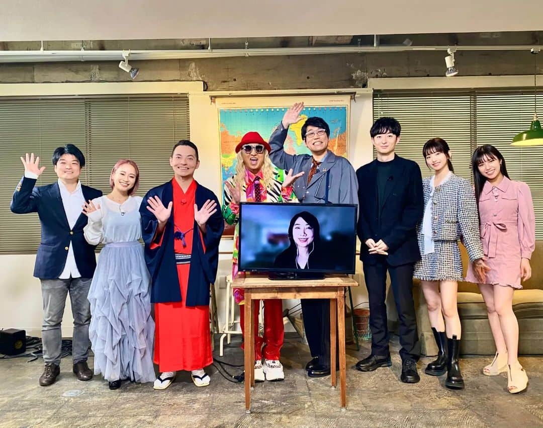 DJ KOOさんのインスタグラム写真 - (DJ KOOInstagram)「SDGsを学ぶ avexのサステナビリティ動画の撮影でした！！  未来の才能と、未知の感動への貢献  地球にやさしく人にやさしく豊かに 身近なことから目を向けていきましょう   #sdgs  #エイベックスサステナ  #avex  #DJKOO   https://avex.com/jp/ja/sustainability/」4月6日 18時45分 - dj_koo1019