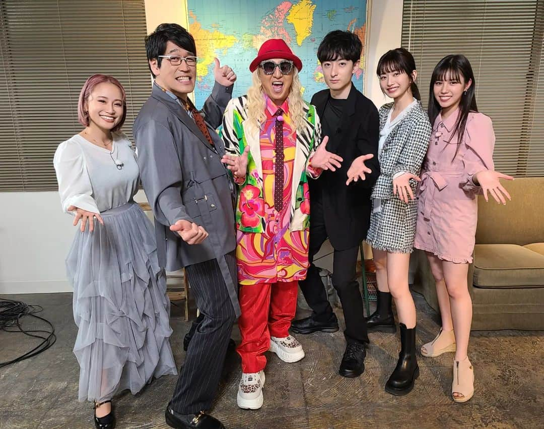 DJ KOOさんのインスタグラム写真 - (DJ KOOInstagram)「SDGsを学ぶ avexのサステナビリティ動画の撮影でした！！  未来の才能と、未知の感動への貢献  地球にやさしく人にやさしく豊かに 身近なことから目を向けていきましょう   #sdgs  #エイベックスサステナ  #avex  #DJKOO   https://avex.com/jp/ja/sustainability/」4月6日 18時45分 - dj_koo1019