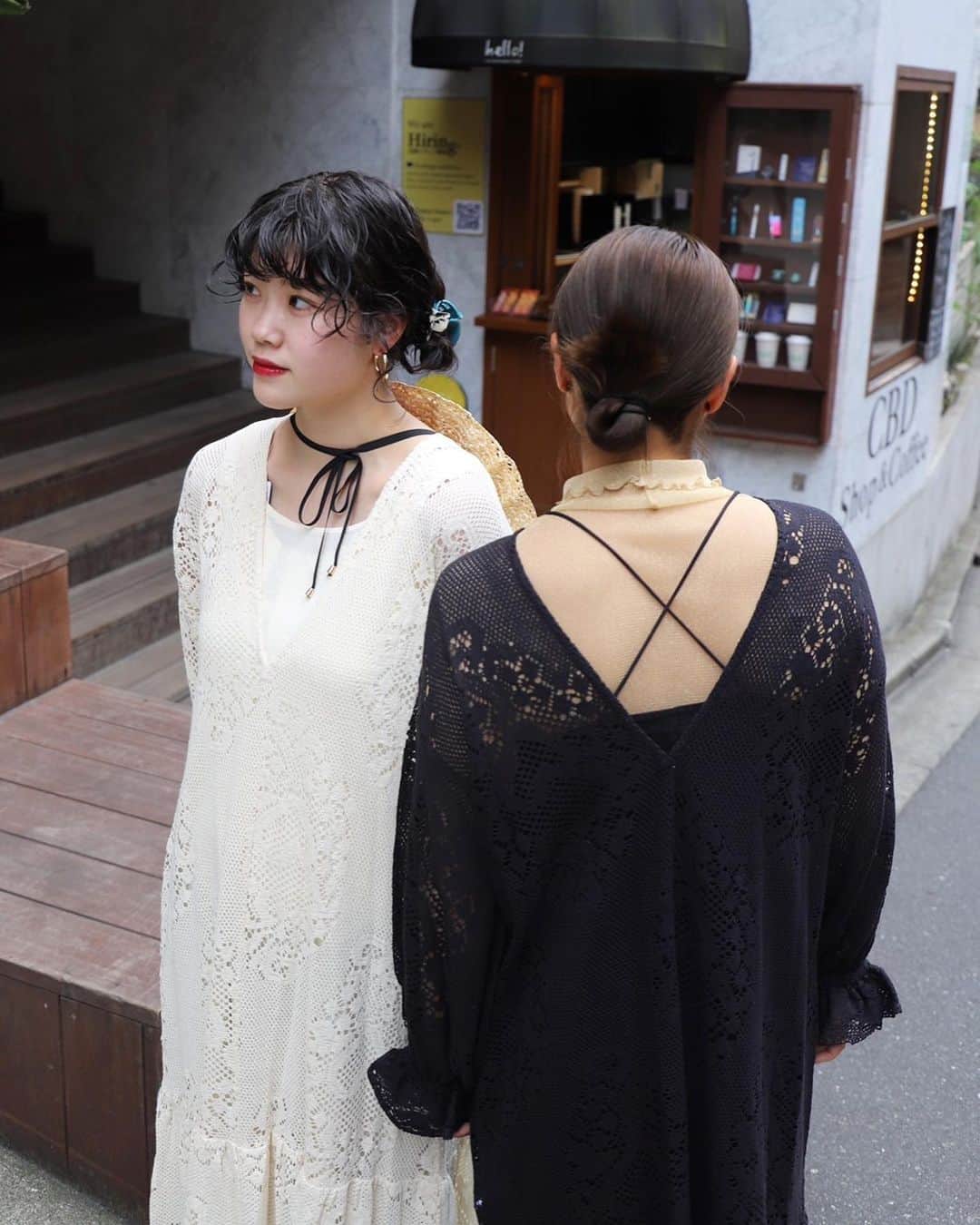 FREAK'S STORE渋谷のインスタグラム：「#freada 🌹 いつもご覧頂きありがとうございます！ 明日4/7Freadaから新作アイテムが発売開始致します♡  今回はエスニックすぎず、シンプルに着やすいアイテムから、 重ね着でより可愛く着れるアイテムまで幅広くご用意しております🌼  是非気になる方は、アイテム詳細よりご確認下さい♡  ---------------------------------------------------- ※店舗通販は、お電話・DMにて承っております。 ぜひご利用くださいませ。 ※遠方の方、ご来店が難しいお客様にもお買い物を楽しんでいただけるよう、リモートショッピングも承っております。 詳しくは当店までお問い合わせくださいませ。  ------------------------------------------------------- 感謝您一直以來的關注。 限時特賣正在舉行。 我們也接受免稅會計。 如果您想預訂或訂購，請隨時給我發消息」