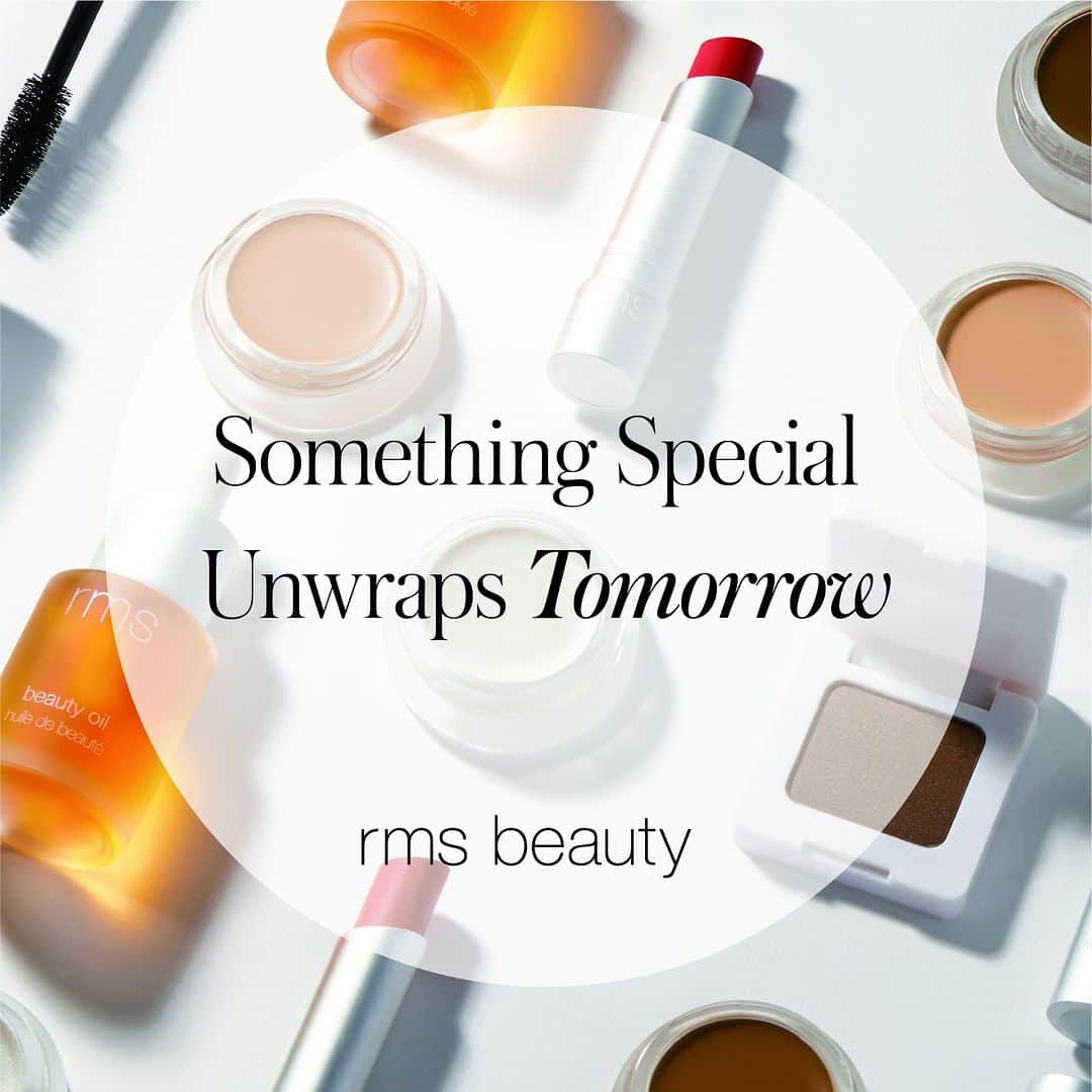rms beautyのインスタグラム：「. Something Special Unwraps Tomorrow!  明日はrms beautyから素敵なお知らせが…💋  明日正午の投稿をお見逃しなく🎁  #rms #rmsbeauty #rmsbeautyjapan #アールエムエス #News」