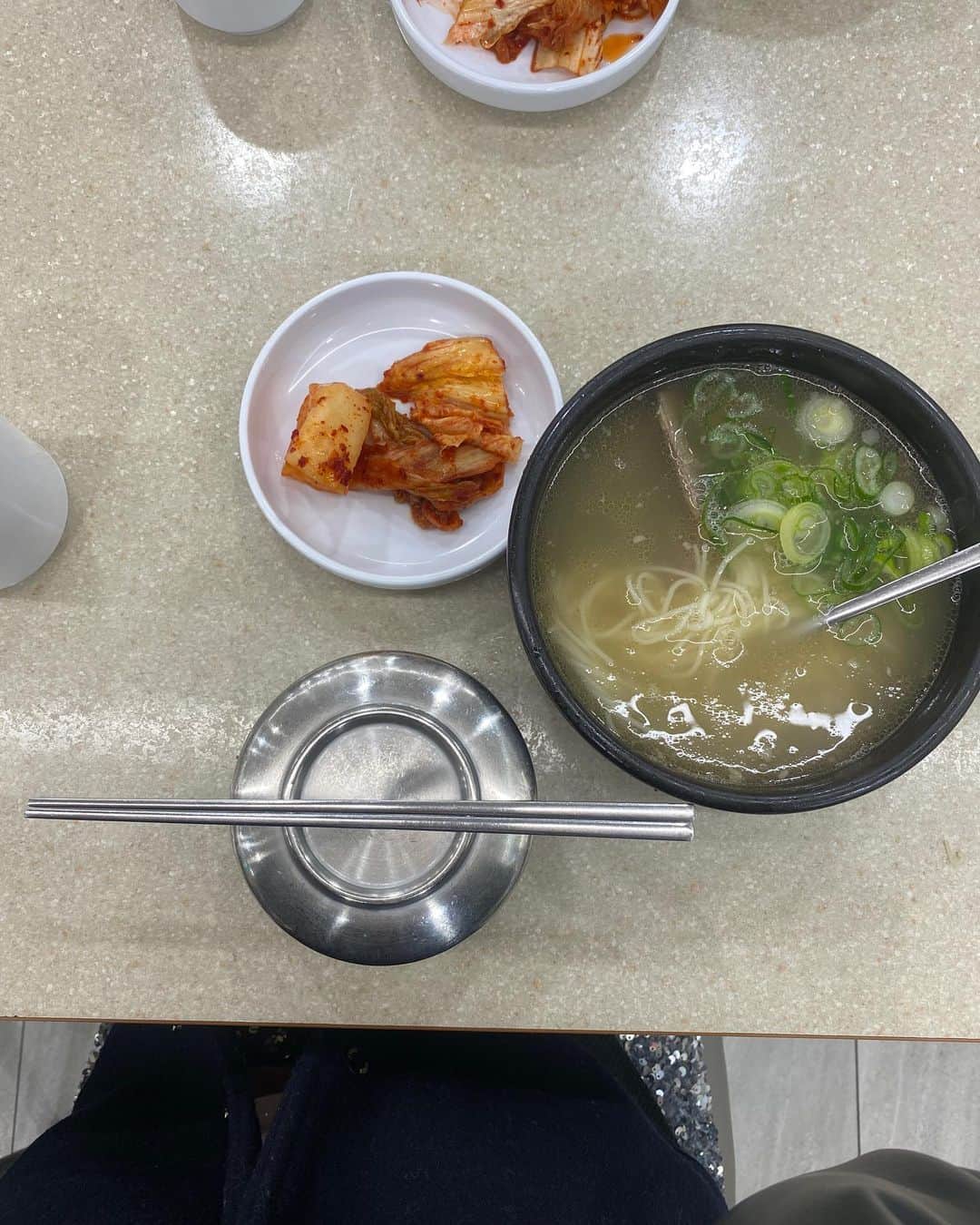 一木美里さんのインスタグラム写真 - (一木美里Instagram)「photo dump🇰🇷🇰🇷🇰🇷  韓国に行く前に @inamochinaoki さんに暗めカラーしてもらいました:)お気に入り♡次も暗くしようかな🥰  #korea#fashionweek#seoulfashionweek#nofilter#ヘアカラー#ヘアスタイル#韓国旅行#韓国ファッション#韓国ヘア#진라면」4月6日 19時04分 - misato_ichiki