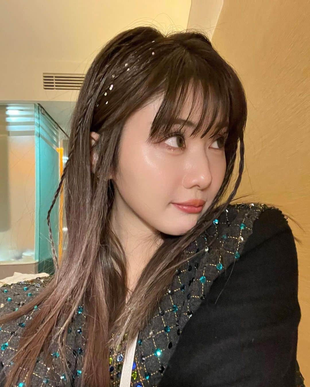 一木美里さんのインスタグラム写真 - (一木美里Instagram)「photo dump🇰🇷🇰🇷🇰🇷  韓国に行く前に @inamochinaoki さんに暗めカラーしてもらいました:)お気に入り♡次も暗くしようかな🥰  #korea#fashionweek#seoulfashionweek#nofilter#ヘアカラー#ヘアスタイル#韓国旅行#韓国ファッション#韓国ヘア#진라면」4月6日 19時04分 - misato_ichiki