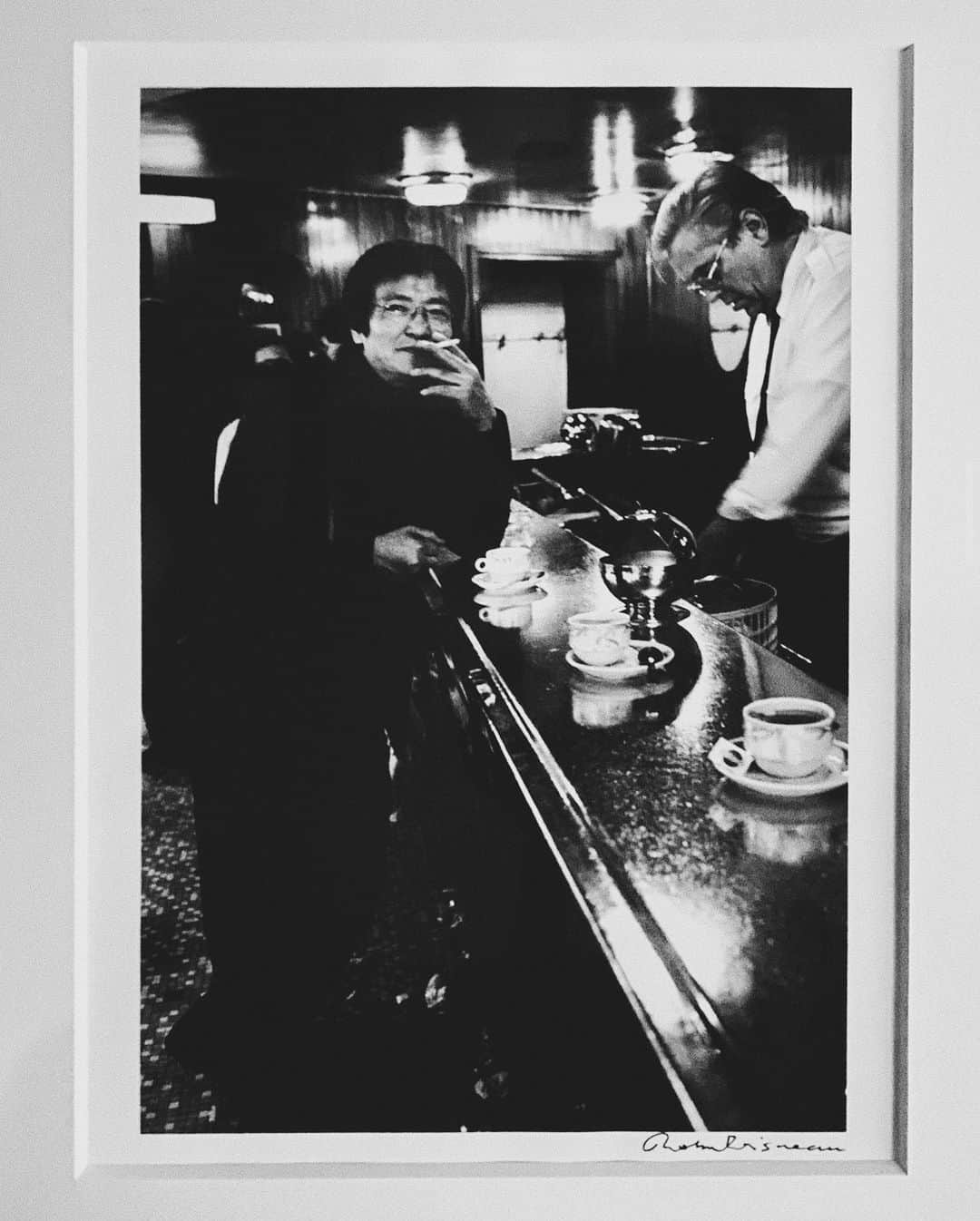 のインスタグラム：「昔、祖父をRobert Doisneauさんが撮った一枚。  #robertdoisneau #写真家 #写真 #ロベールドアノー #photographer」