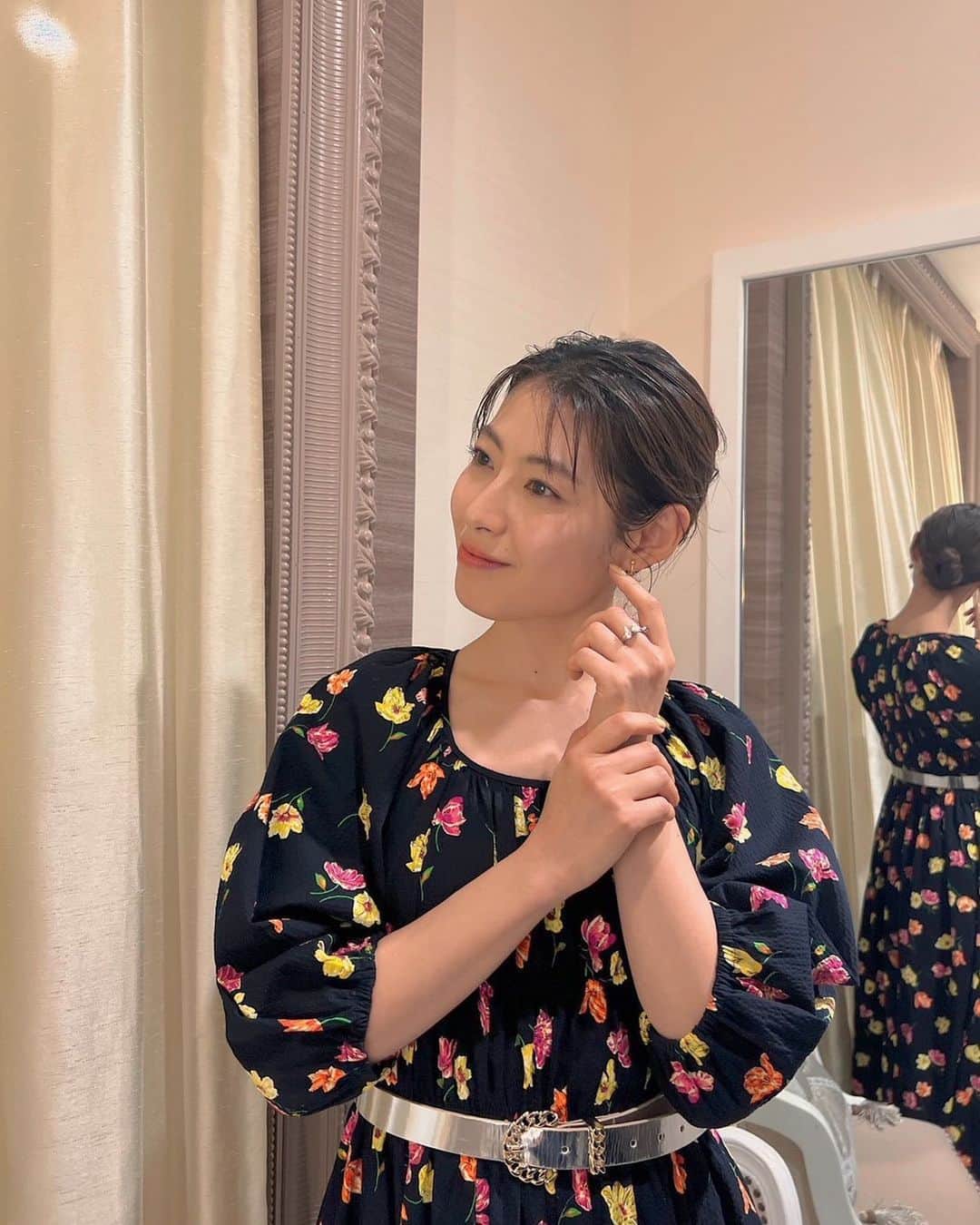 瀧本美織のインスタグラム：「🌸 今夜も「常連3」 お宿編です！ 今度こそ当てられるかな… 当てたい気持ちはやまやまです😗   #常連3」