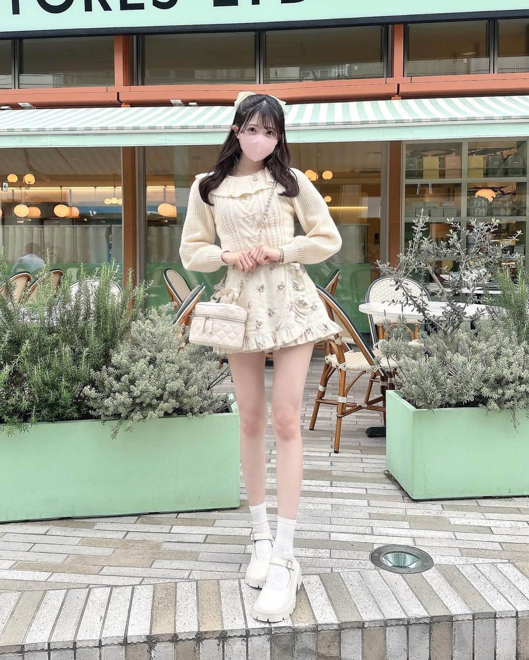 田口未彩のインスタグラム：「♡  ホワイト系のお洋服が好き🐇🤍  .」