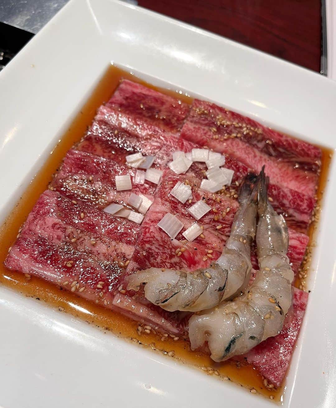 千秋さんのインスタグラム写真 - (千秋Instagram)「紗理奈と焼肉ランチ🥓 そして今日偶然知った、2人のイメージに全くそぐわない、新しい共通の趣味が見つかりました。 生き方考えるよね。  #千秋焼肉 #代官山 最近焼肉少なくない？もっと食べなきゃ」4月6日 19時30分 - chiaki77777