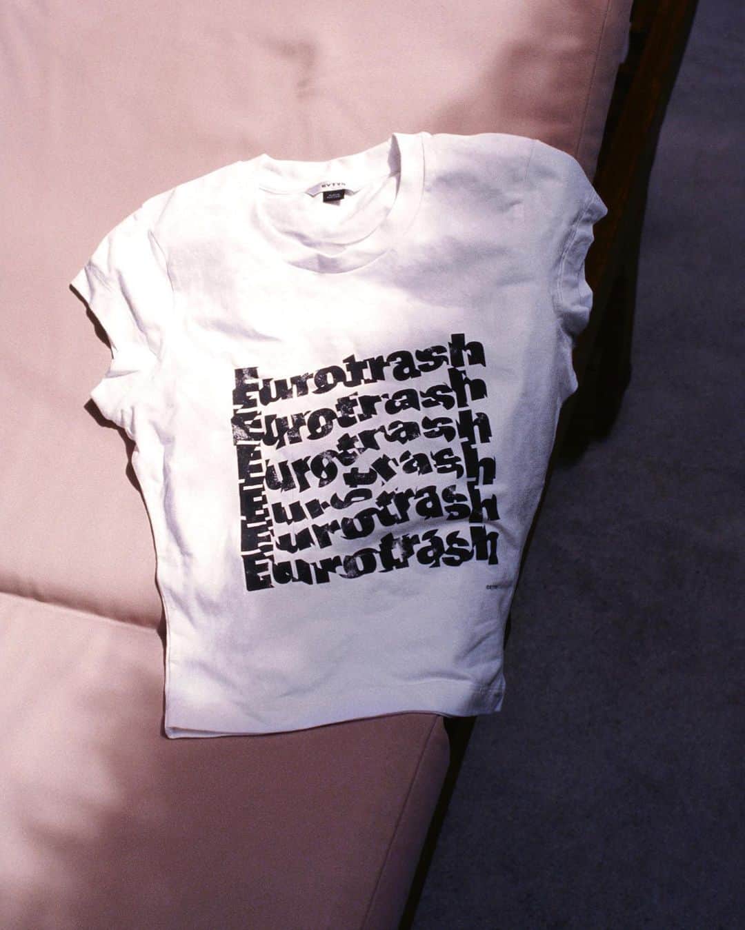 エイティーズのインスタグラム：「Made for sunny days  Explore the vacation shop at eytys.com.」