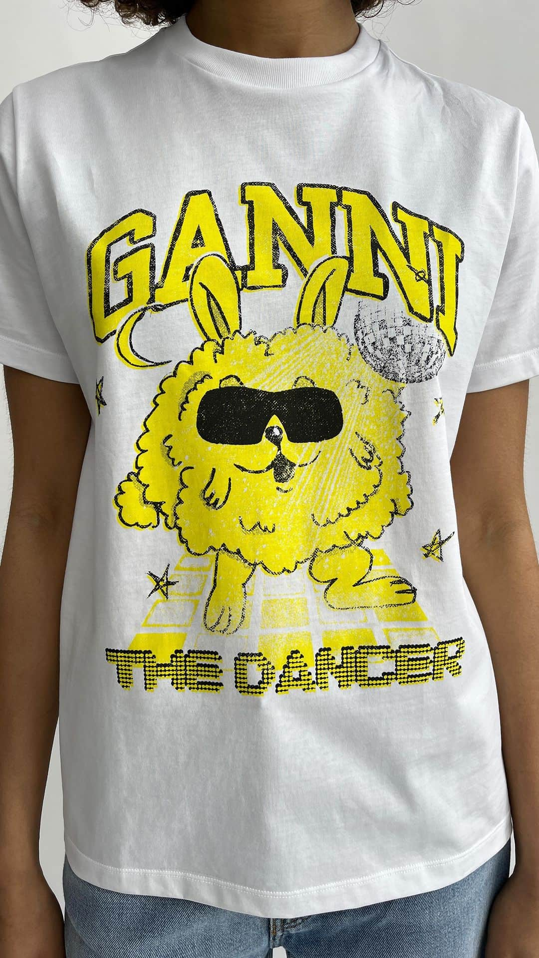 ガンニのインスタグラム：「Which GANNI character are you? 🌻 Are you a Dancer? Or a Dreamer? Maybe you’re a Lover or ‘The Fun One’ - whatever your vibe, we have GANNI tees to suit your spring personality  Each one is made from 100% certified organic cotton #GANNI」