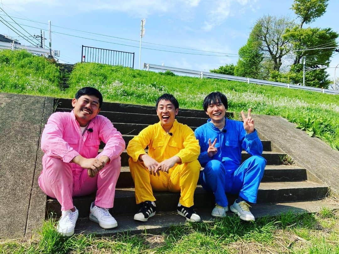 滝沢秀一（マシンガンズ）さんのインスタグラム写真 - (滝沢秀一（マシンガンズ）Instagram)「本日から毎週木曜日　 テレビ朝日系で26:13〜 バラバラ大作戦 『なぜここにいるの？〜ごみ物語』が始まります！ペラ1の企画書から始まったごみ拾い番組がレギュラー化に！ 是非、見てください！ 夜遅いからTVerもアリよ！ #ごみ物語」4月6日 19時46分 - takizawa0914