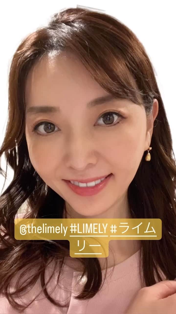 高村凛のインスタグラム：「痛くないピアス❤️💜🌸  いろいろなデザインがあるよ👍  @thelimely #LIMELY #ライムリー #肌に優しいアクセサリー #つけっぱなし #金属アレルギー対応 #316l #サージカルステンレス #ちょっとしたプレゼント #pr」