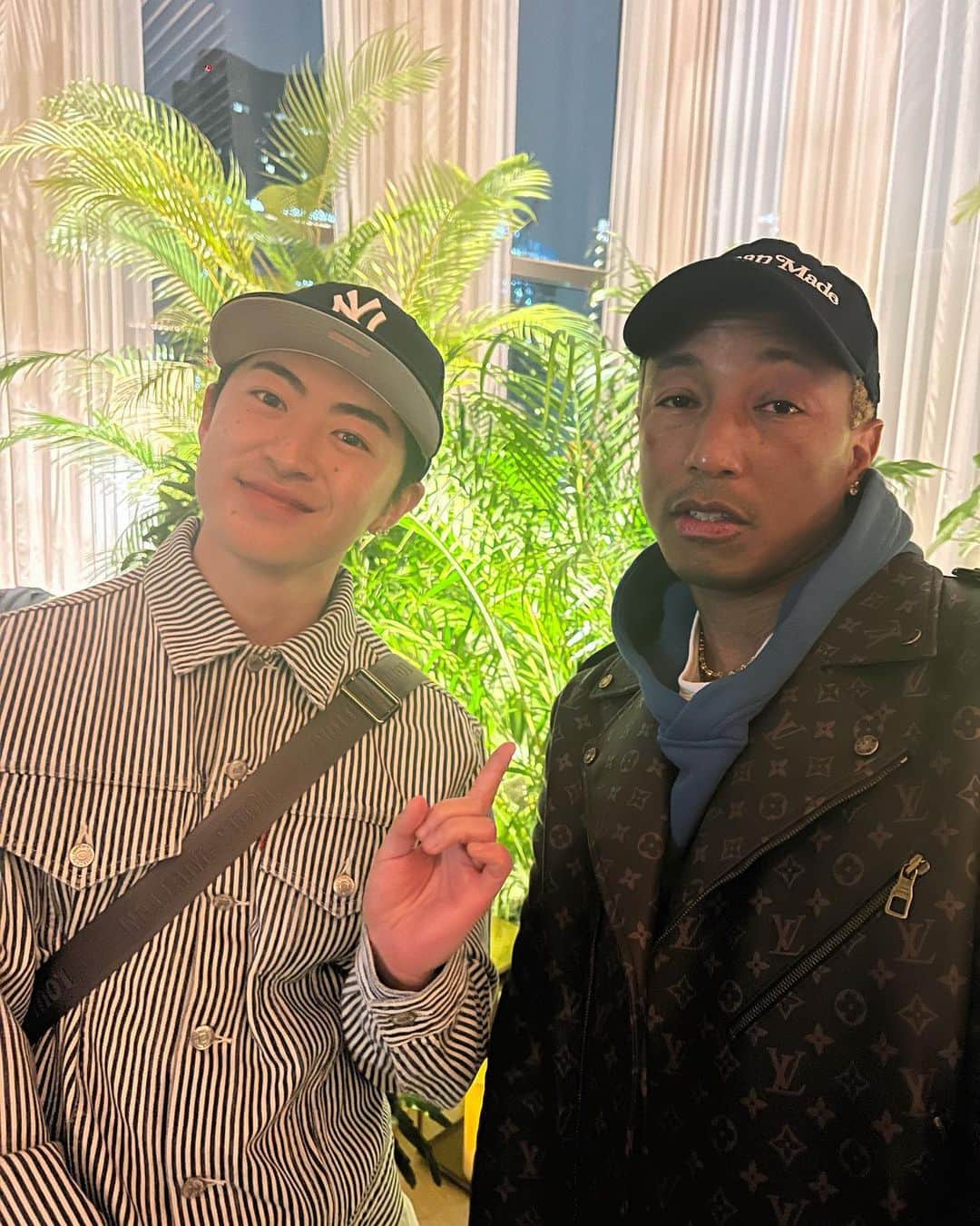 佐野玲於のインスタグラム：「Happy 50th BD @pharrell san🖖」