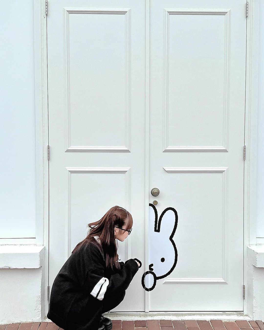 山内祐奈のインスタグラム：「🚪🐰 少し前のお仕事終わりに少しだけ🫣 #ハウステンボス　#ミッフィー  #ゆなすたぐらむ❤︎」