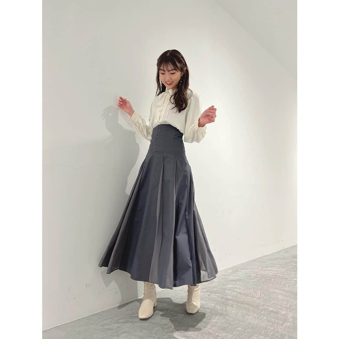 春名真依さんのインスタグラム写真 - (春名真依Instagram)「＊ ガーリーな気分の日🫖  #まいfashion #MERCURYDUO #fashion #code」4月6日 20時21分 - harunamai_official