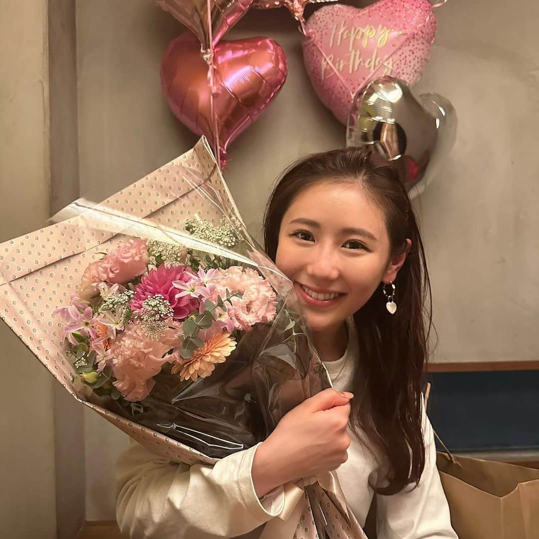 西野未姫さんのインスタグラム写真 - (西野未姫Instagram)「❤️❤️❤️  #24歳 #たくさんの友達にお祝いしてもらったお誕生日でした」4月6日 20時26分 - nishinomiki_official