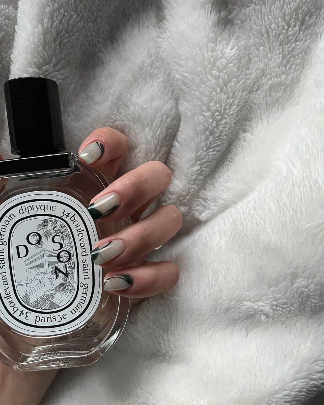 のインスタグラム：「new🌿🍀🍏🧩💚  #springnails #greennail #osakanail #osakanailsalon #大阪ネイルサロン #大阪ネイル #グリーンネイル #フレンチネイル #ニュアンスネイル #春ネイルデザイン #南船場ネイル」