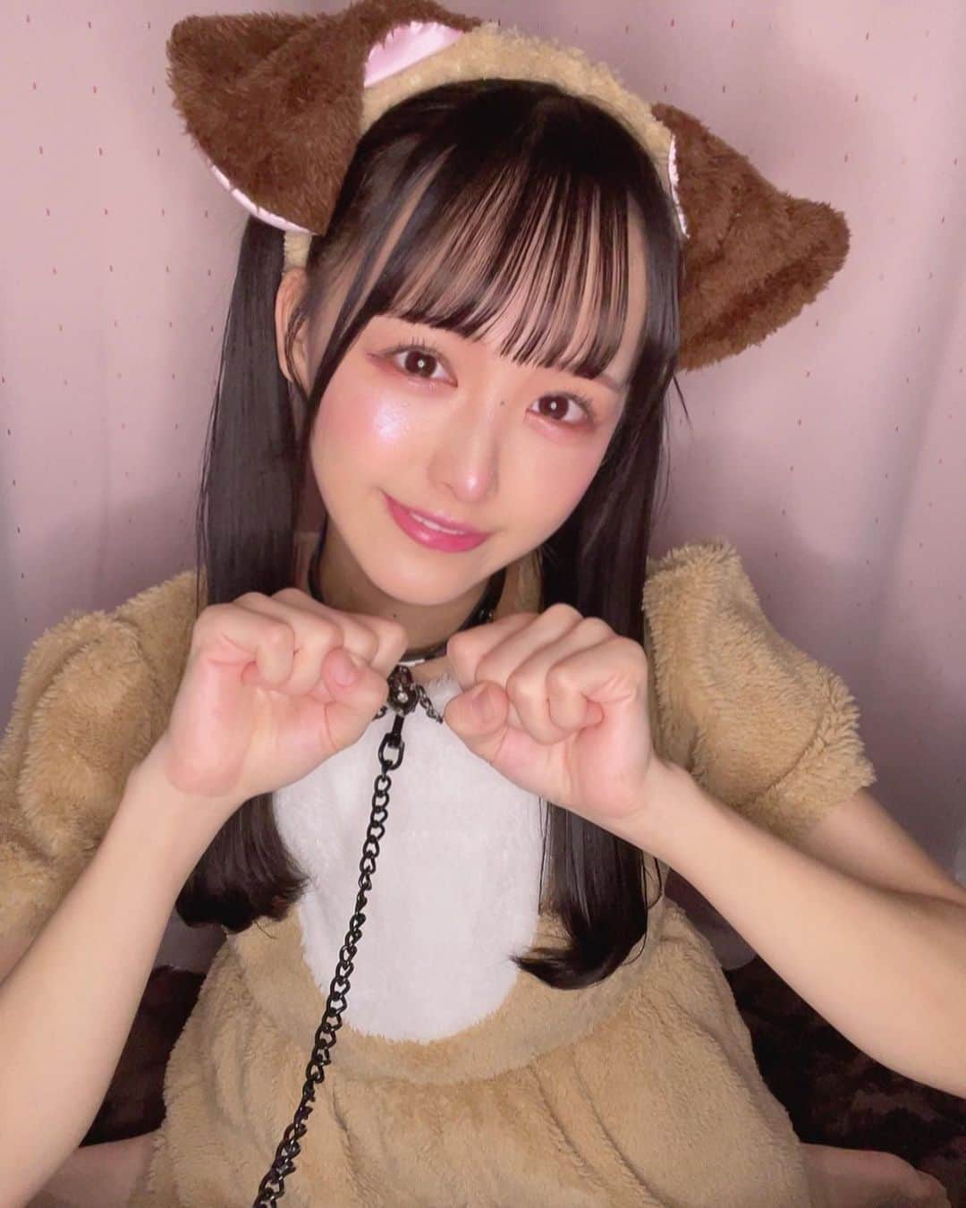 福田朱里さんのインスタグラム写真 - (福田朱里Instagram)「わんすきやろ🐾❤️  #いぬ #わんこ #犬 #犬コスプレ #いぬ部 #コスプレ #アニマルコスプレ #アニマルカフェ #仮装 #アイドル #ストッキング #首輪 #裸足 #舌出し #ツインテール #黒髪 #福田朱里 #ピンクメイク #もこもこ #ハイライト #dog #stu48 #japan #japanesegirl #selfie #costumeparty #idol #animalcrossing #kawaii #makeup」4月6日 20時46分 - akaringo_stu48