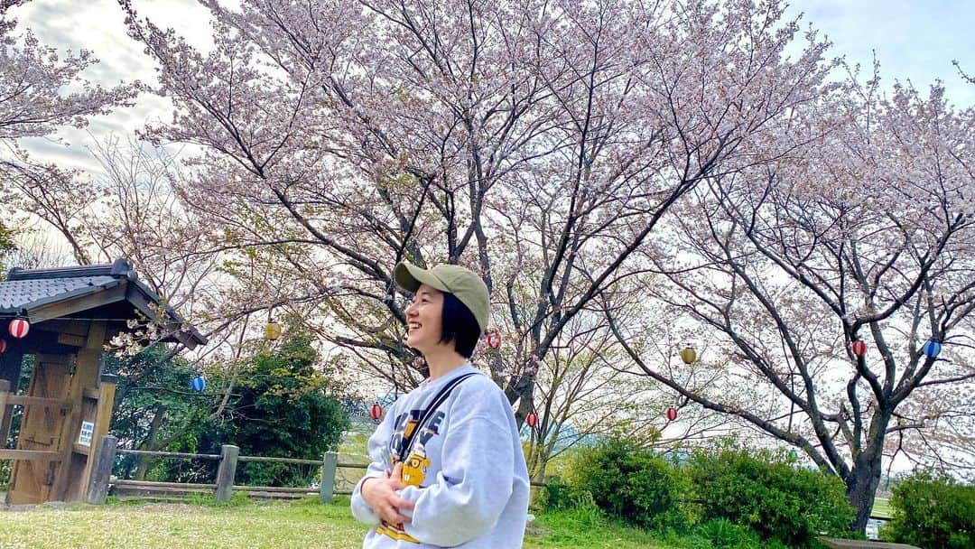 太田唯さんのインスタグラム写真 - (太田唯Instagram)「桜ソングといえば何が浮かびますか？🐻🌸   . #cherryblossom #beautifulplaces  #桜スポット #メンズライクコーデ #gbl」4月6日 21時21分 - yuiohta.official