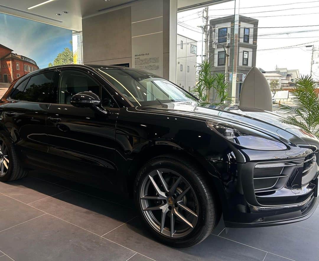 森澤祐介のインスタグラム：「/ @porsche @porsche_japan #macan」