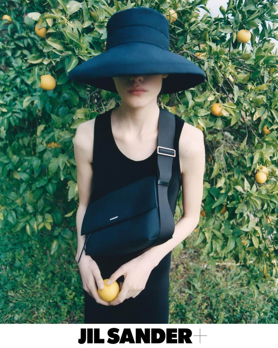 ジルサンダーのインスタグラム：「#JILSANDER SPRING/SUMMER 2023 JILSANDER+ Collection Andalusia, March 2023 @nikkimcclarron  Now available online and in selected stores #JilSanderbyLucieandLukeMeier」