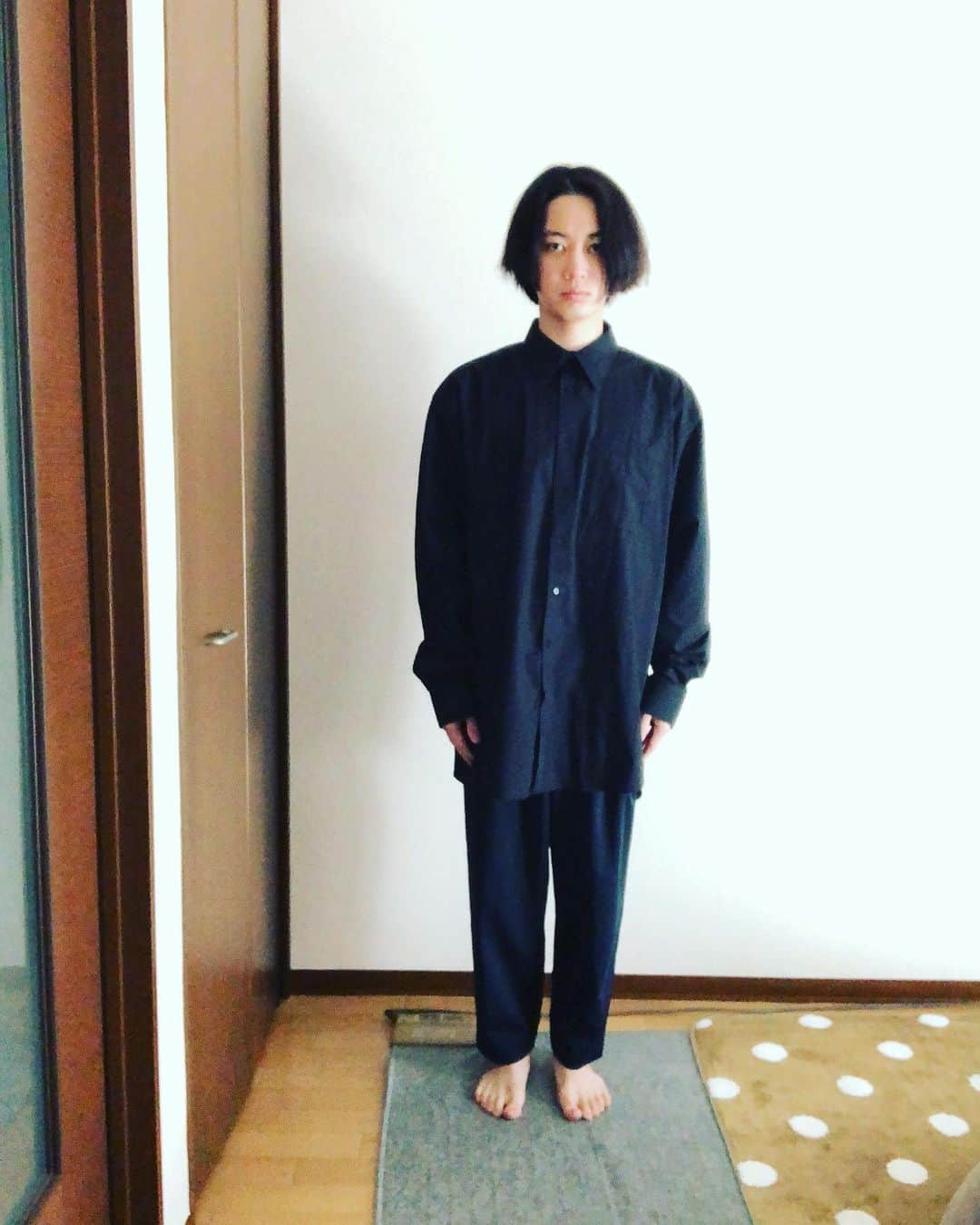 百瀬朔さんのインスタグラム写真 - (百瀬朔Instagram)「久しぶり #髪伸びました　 #今日 #衣装合わせ　 #行ってきたので #やっと切れる」4月6日 22時15分 - momose.saku.official