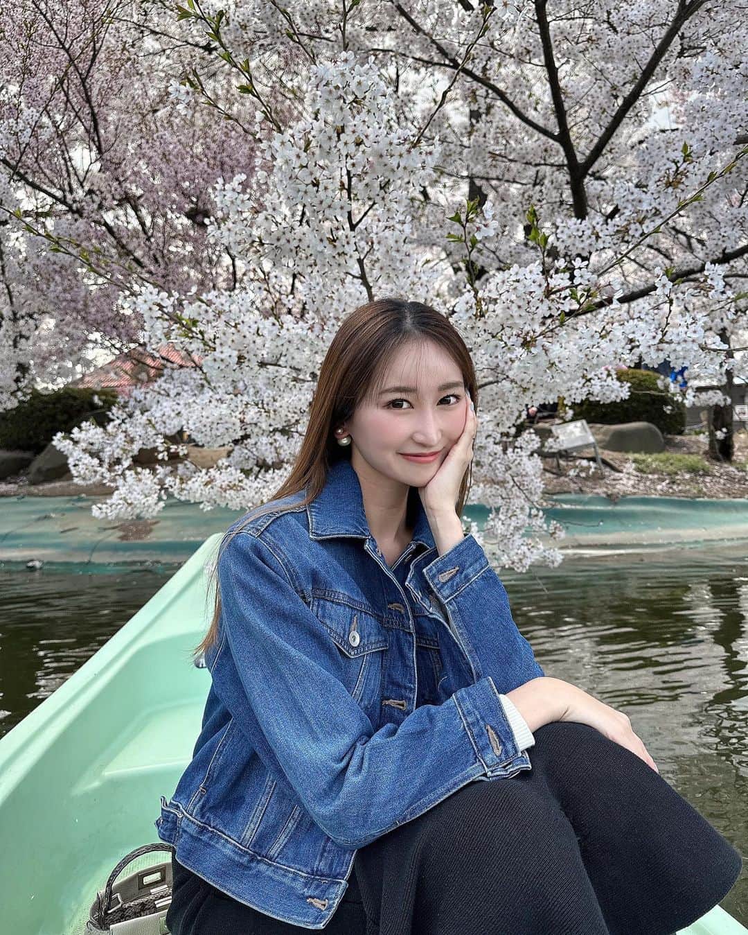 まりあのインスタグラム：「春感じられて嬉しい🫰🏻🌸  #お花見 #桜 #桜スポット  #臥竜公園  #須坂市  #長野観光  #cherryblossom  #nagano  #nagano_japan」
