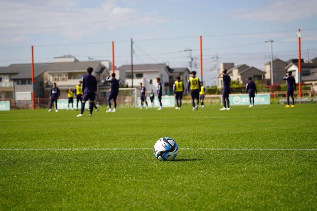 三幸秀稔のインスタグラム：「ホーム4連勝に向けてチームみんなで良い競争を🔥⚽️  今週も熱い応援を宜しくお願いします🐿🧡」