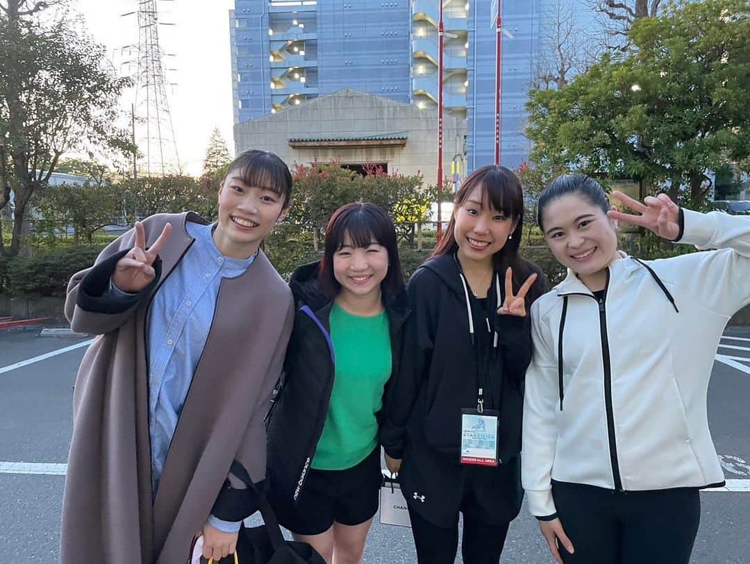 寺本明日香のインスタグラム：「STARS on ICE ⛸ w/ @yuki_gym_smile   三原舞依ちゃんのご招待で スターズオンアイスを観に行きました！ トップスケーター達の演技 迫力あったなぁ✨️  たまたま同じ公演を観に来てた 航平さんと健三✨️ 奇遇すぎた😳！ さっとんも会いに来てくれて 嬉しかったぁ💖  良いものを観させていただきました！⛸✨️ まいちゃんありがと～🫶」