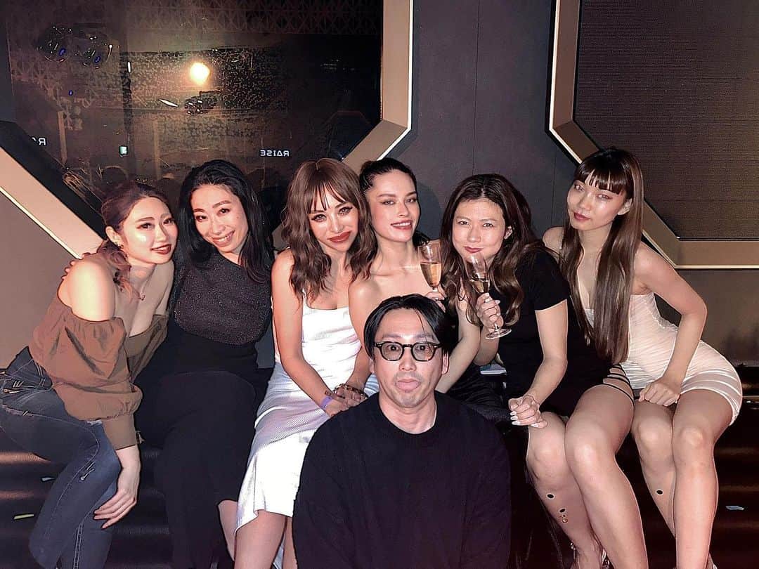 のインスタグラム：「いつめん🧡たろめん😎」