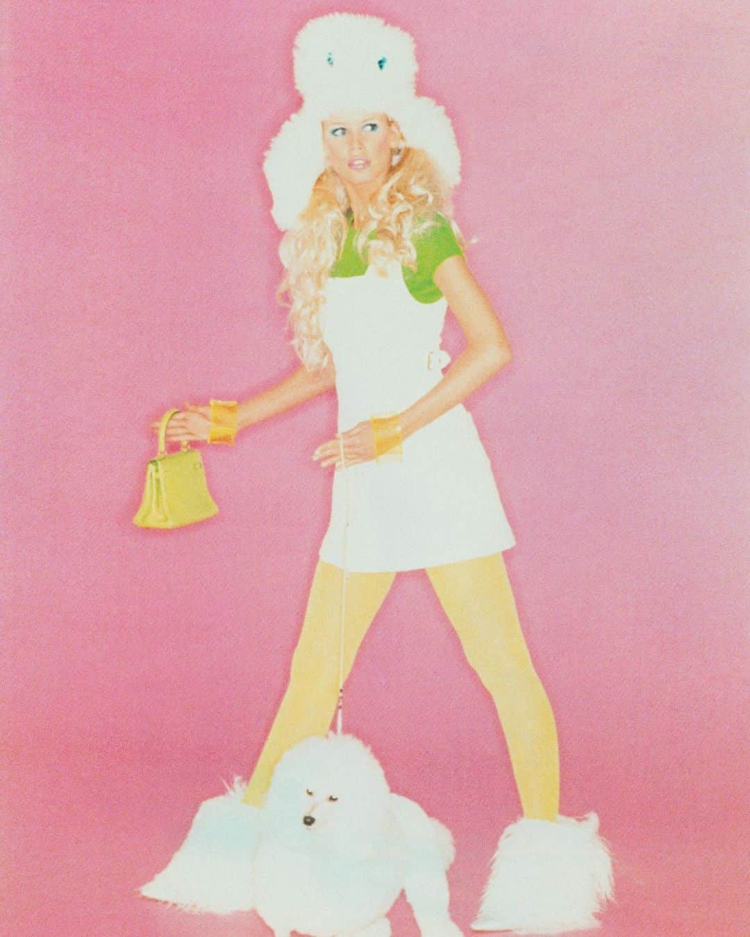 クラウディア・シファーさんのインスタグラム写真 - (クラウディア・シファーInstagram)「This Barbie has a job to do! #TBT」4月6日 23時35分 - claudiaschiffer