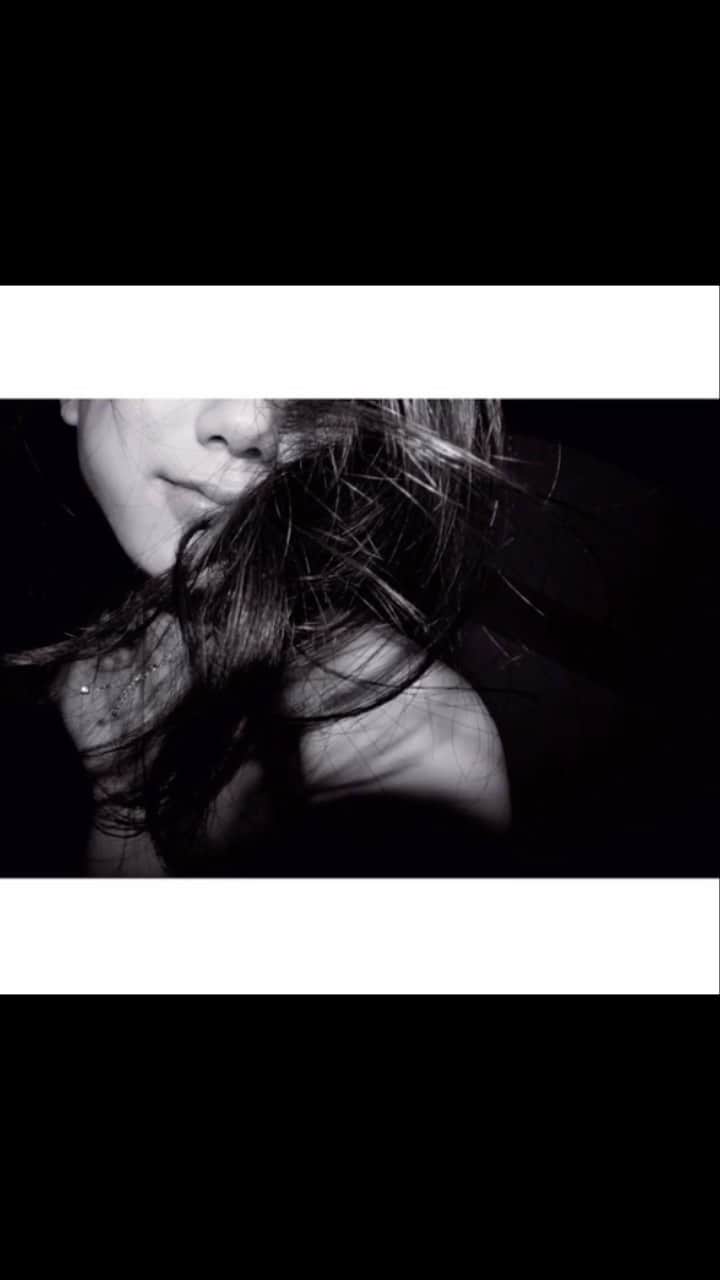 西村みえこのインスタグラム：「mieko blue  #miekonishimura」