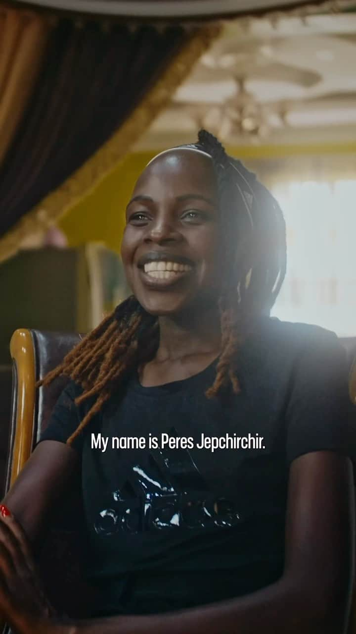 adidasのインスタグラム：「In 2022, Kenyan marathon runner @peresjepchirchirngeno officially made history after her victory at the Boston Marathon by becoming the first woman to capture all 3 winning titles - Boston, New York and the Olympics.  Never giving up on her aspirations and passion for running, her journey serves as a testament to perseverance and belief in oneself.  Head to our YouTube to watch Peres tell her inspiring life story in her own words.  #ImpossibleIsNothing」