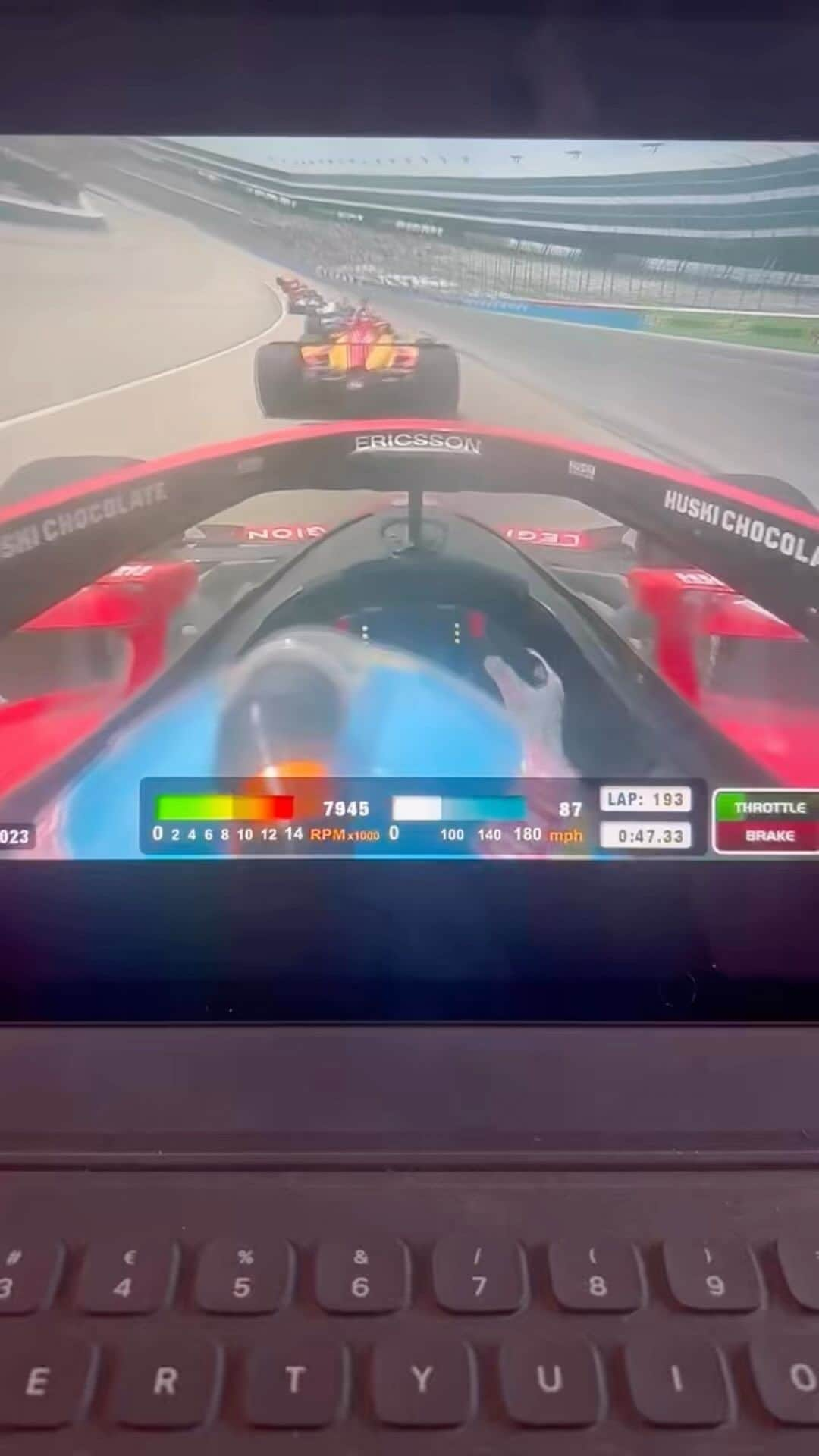 マーカス・エリクソンのインスタグラム：「I like restarts part 2 😎 #ME8 #INDYCAR @txmotorspeedway   Please tell @indycar to give me a onboard camera so you all can see this live 👀😅  @huskichocolate  @chipganassiracing  @hondaracing_hpd」