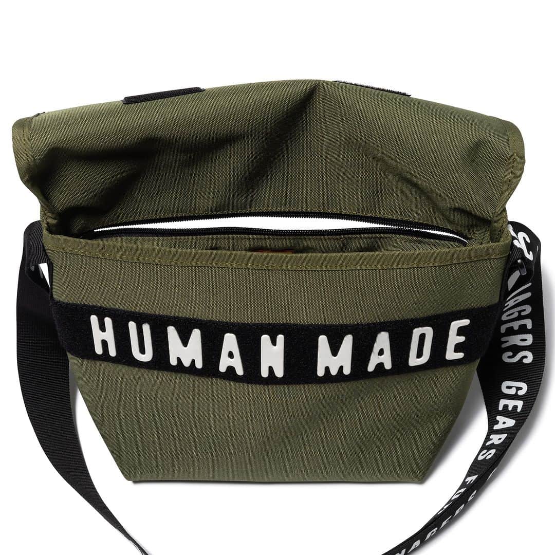 HUMAN MADEさんのインスタグラム写真 - (HUMAN MADEInstagram)「"SMALL MESSENGER BAG" is available at 8th April 11:00am (JST) at Human Made stores mentioned below  4月8日AM11時より、"SMALL MESSENGER BAG” が HUMAN MADE のオンラインストア並びに下記の直営店舗にて発売となります。  [取り扱い直営店舗 - Available at these Human Made stores] ■ HUMAN MADE ONLINE STORE ■ HUMAN MADE OFFLINE STORE ■ HUMAN MADE HARAJUKU ■ HUMAN MADE SHIBUYA PARCO ■ HUMAN MADE 1928 ■ HUMAN MADE SHINSAIBASHI PARCO  *在庫状況は各店舗までお問い合わせください。 *Please contact each store for stock status.  厚手のポリエステルオックス素材を用いたコンパクトなメッセンジャーバッグ。 裏面のファスナーからも荷室にアクセスできるので使い勝手にも優れています。  Compact messenger bag in thick polyester oxford fabric. A fastener on the back allows for easy access to the bag, enhancing its functionality.」4月7日 11時33分 - humanmade