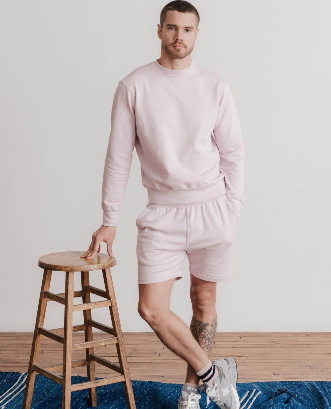 セーブカーキのインスタグラム：「Introducing Lilac, new spring color from SKU. ⁠ The color is so soft, you can wear it like any neutral.  The fabric is soft, yes, it is in our favorite Supima fleece.⁠」