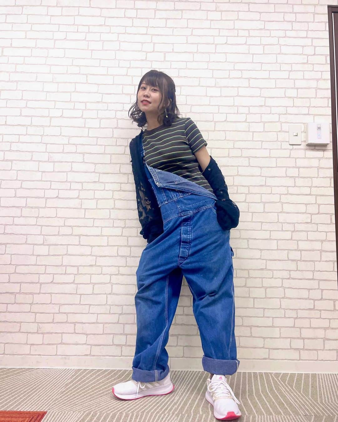 大塚紗英さんのインスタグラム写真 - (大塚紗英Instagram)「#saechistyle 😁👕👚✌️」4月7日 10時18分 - o_t_s_u_k_a_s_a_e