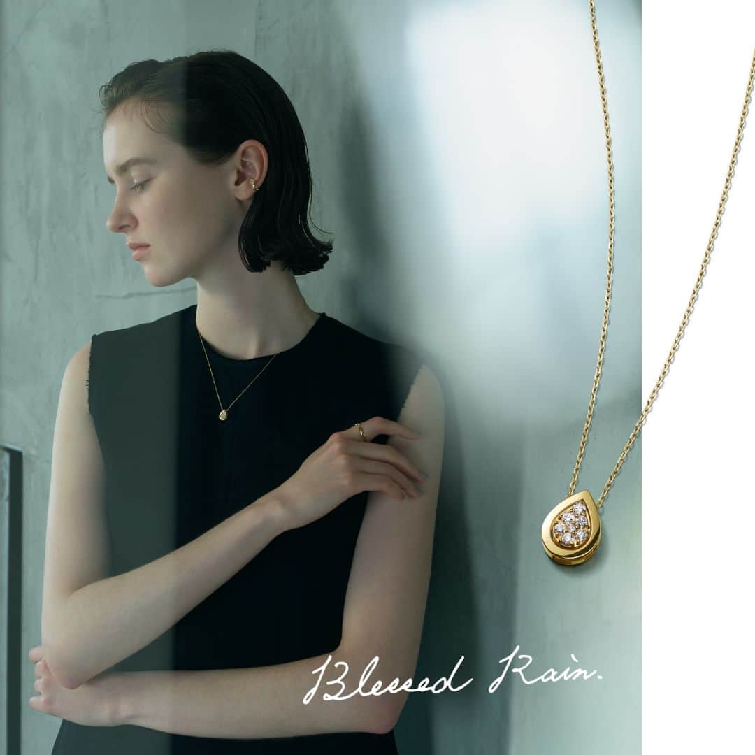 ジュエリーツツミPRさんのインスタグラム写真 - (ジュエリーツツミPRInstagram)「TSUTSUMIオリジナルブランド『Blessed Rain』の2023SS新作が、本日（4/7Fri.）発売開始！ ブランドのテーマ『しずく』を、ダイヤモンドとメタルでシンボリックにデザインしたコレクションです。  ぜひ、チェックしてください😊  オンラインショップへは、プロフィールのURLから飛べます♪ ⇒www.tsutsumi.co.jp  #jewelry  #jewelrytsutsumi  #ジュエリーツツミ #ツツミ #BlessedRain #2023SS新作 #大人カジュアル #上品コーデ #ジュエリーコーディネート #ジュエリー好きな人と繋がりたい」4月7日 10時30分 - tsutsumi_pr