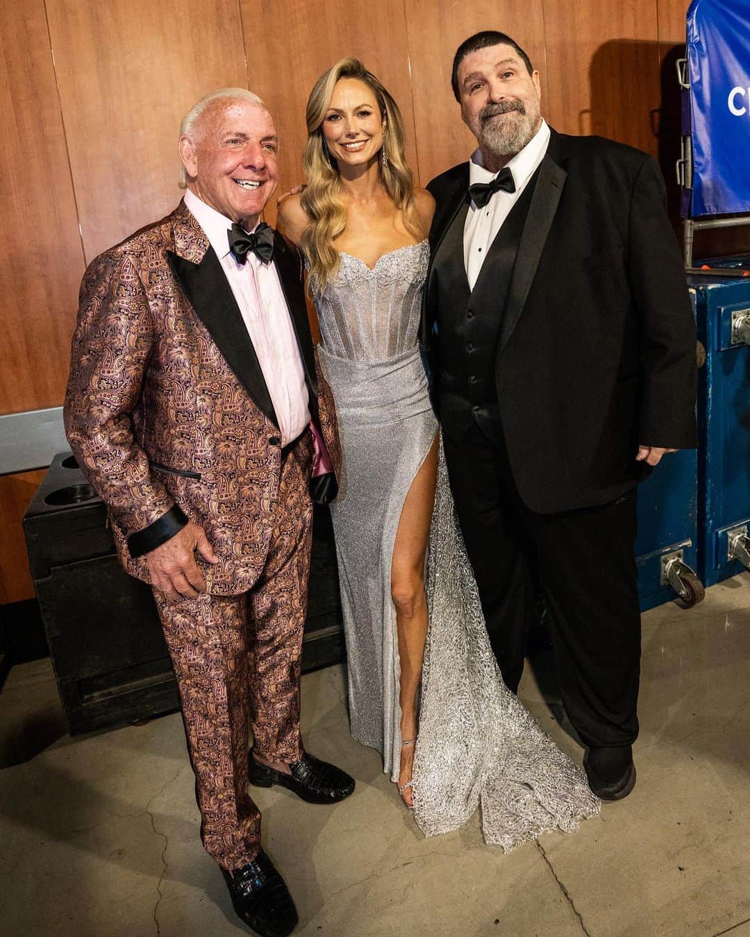 ステイシー・キーブラーさんのインスタグラム写真 - (ステイシー・キーブラーInstagram)「What an incredible weekend being back with my @WWE family! Seeing so many familiar faces warmed my heart and meeting new people made it even better ❤️  And to top it all off, my kids got their first taste of the WWE and they absolutely loved it! 🥰」4月7日 10時22分 - stacykeibler