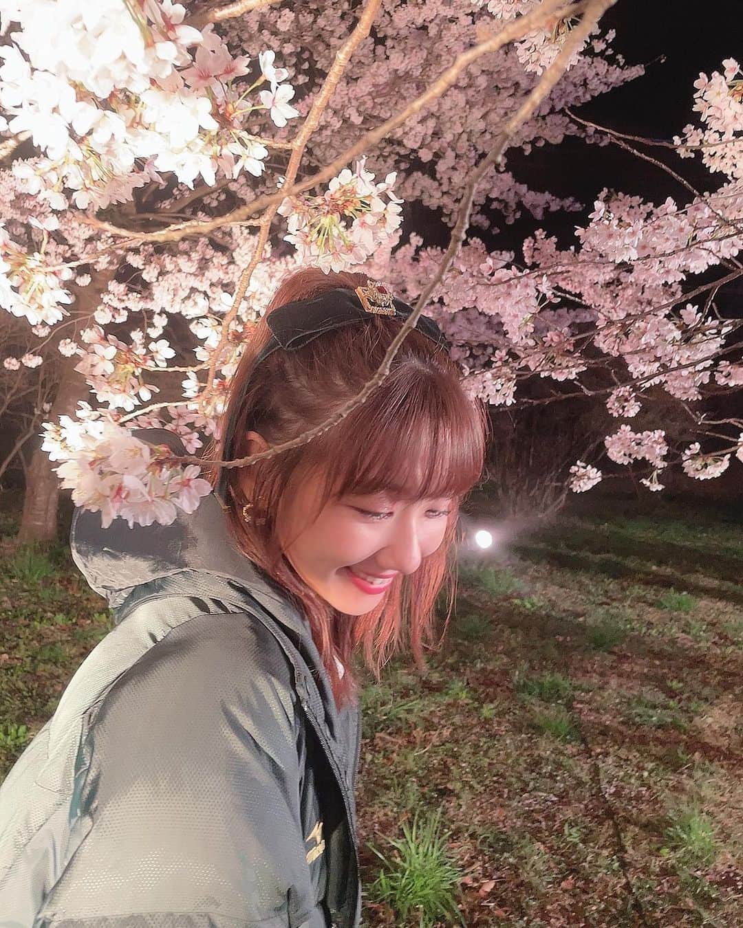 柏木由紀さんのインスタグラム写真 - (柏木由紀Instagram)「夜桜とっても綺麗でした😌🌸🌙」4月7日 11時01分 - yukikashiwagi_official