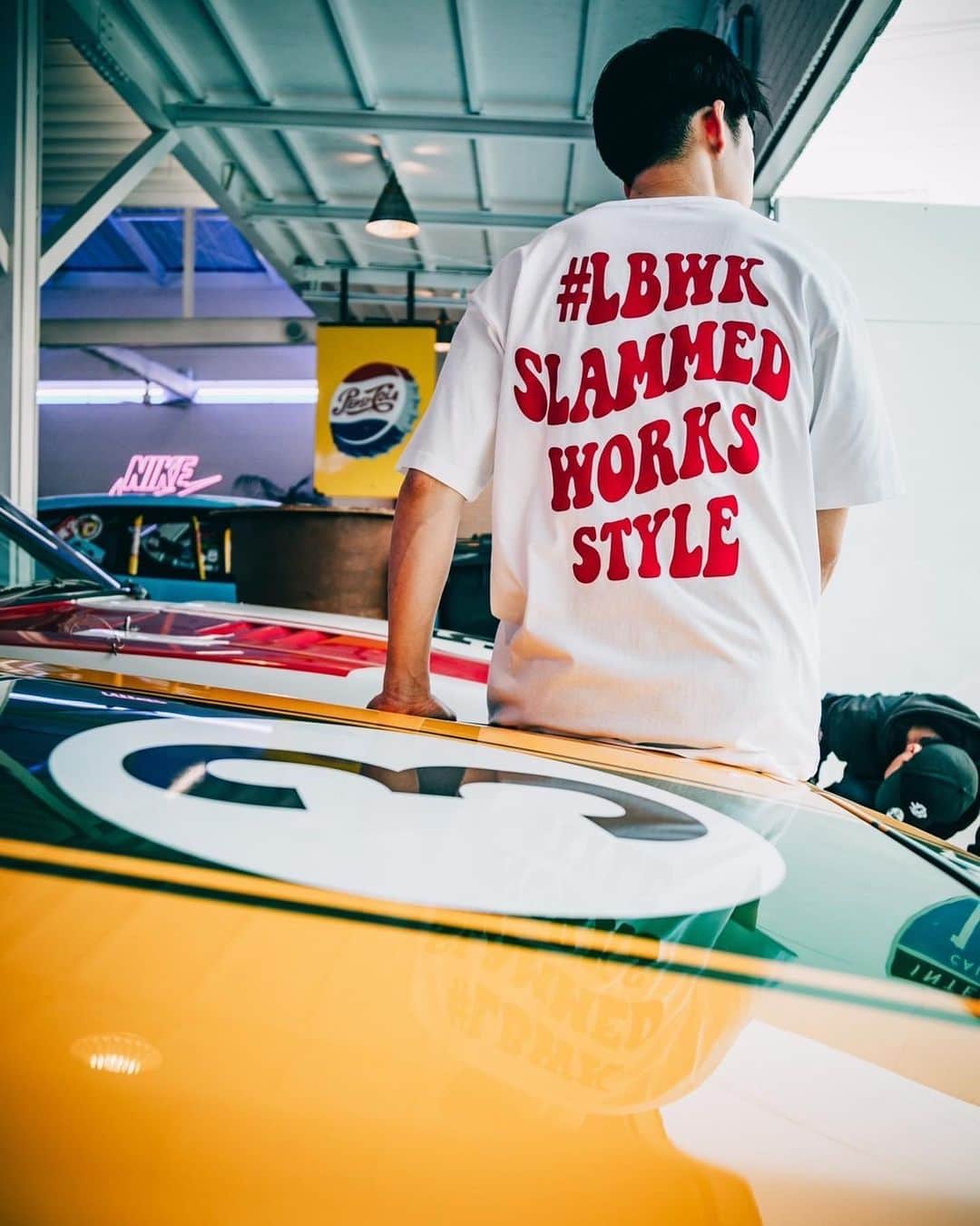 のインスタグラム：「LIBERTY WALK 　　LBWK  LB-ONLINE STORE 4/8(SAT) 19:00〜  発色の良いフロッキープリントのTシャツが明日から発売開始🙂  https://libertywalk.co.jp/online-store/  #libertywalk#lbworks#lbwk」