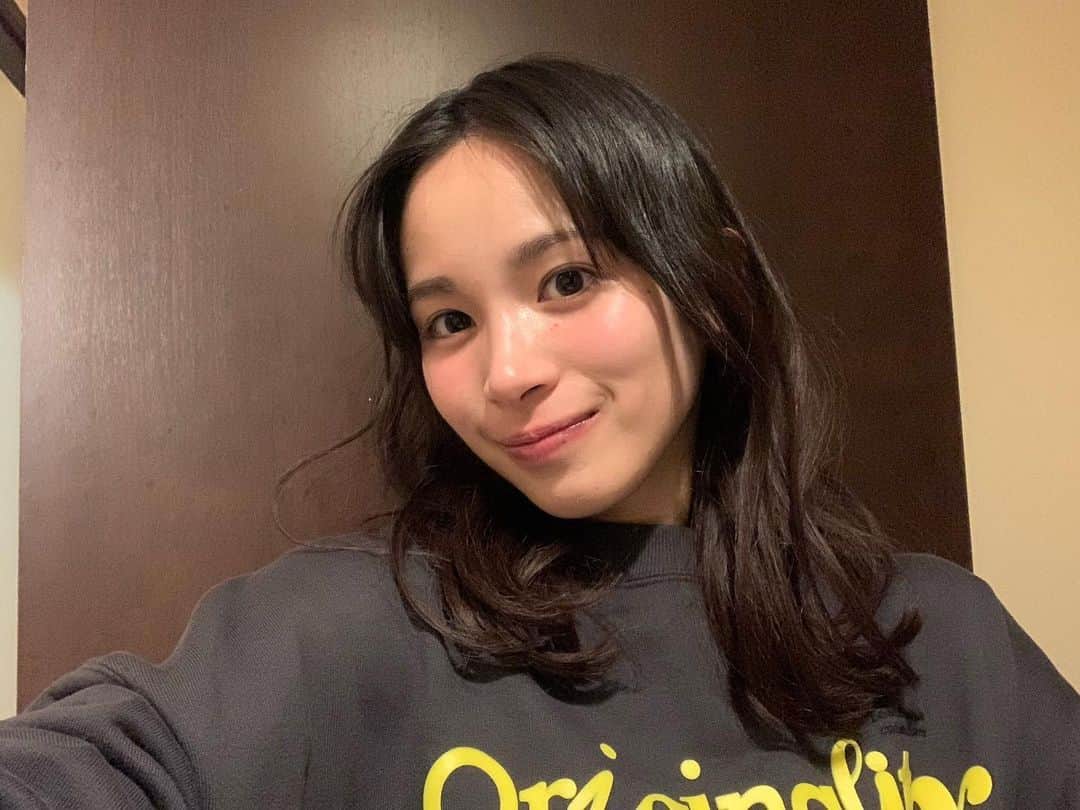 関水渚さんのインスタグラム写真 - (関水渚Instagram)「なぎさだよ🌼  いよいよ今夜、深夜0時12分〜テレビ東京「シガテラ」第1話放送です🤍  私はヒロイン南雲ゆみ役で参加させていただいております。  1人でも多くの方に楽しんでいただけますように🌱  ぜひぜひ、ご覧ください！！」4月7日 11時23分 - nagisa_sekimizu